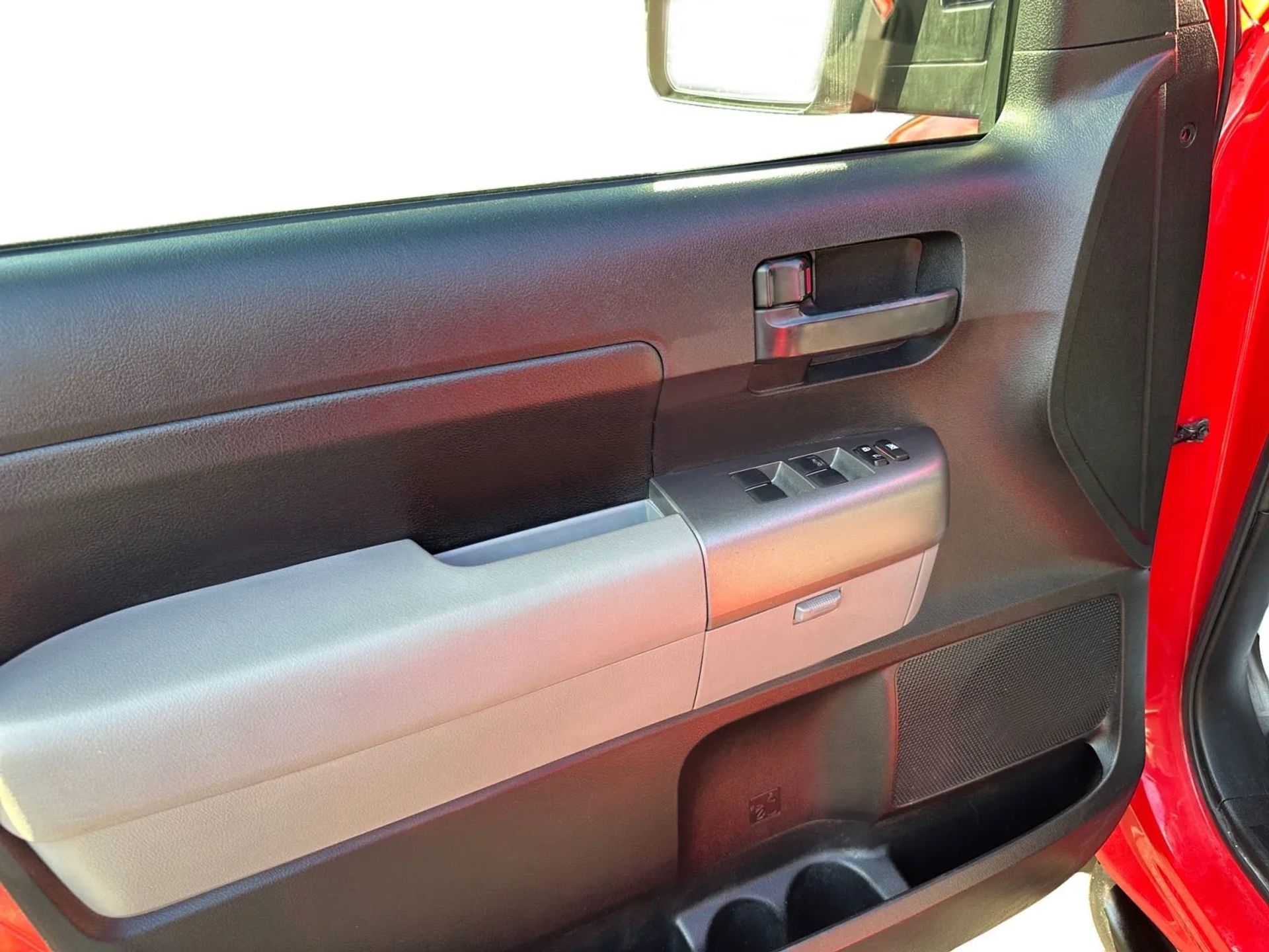 Toyota Tundra 2WD Truck CrewMax 5.7L V8 6-Spd AT (Natl) 2008