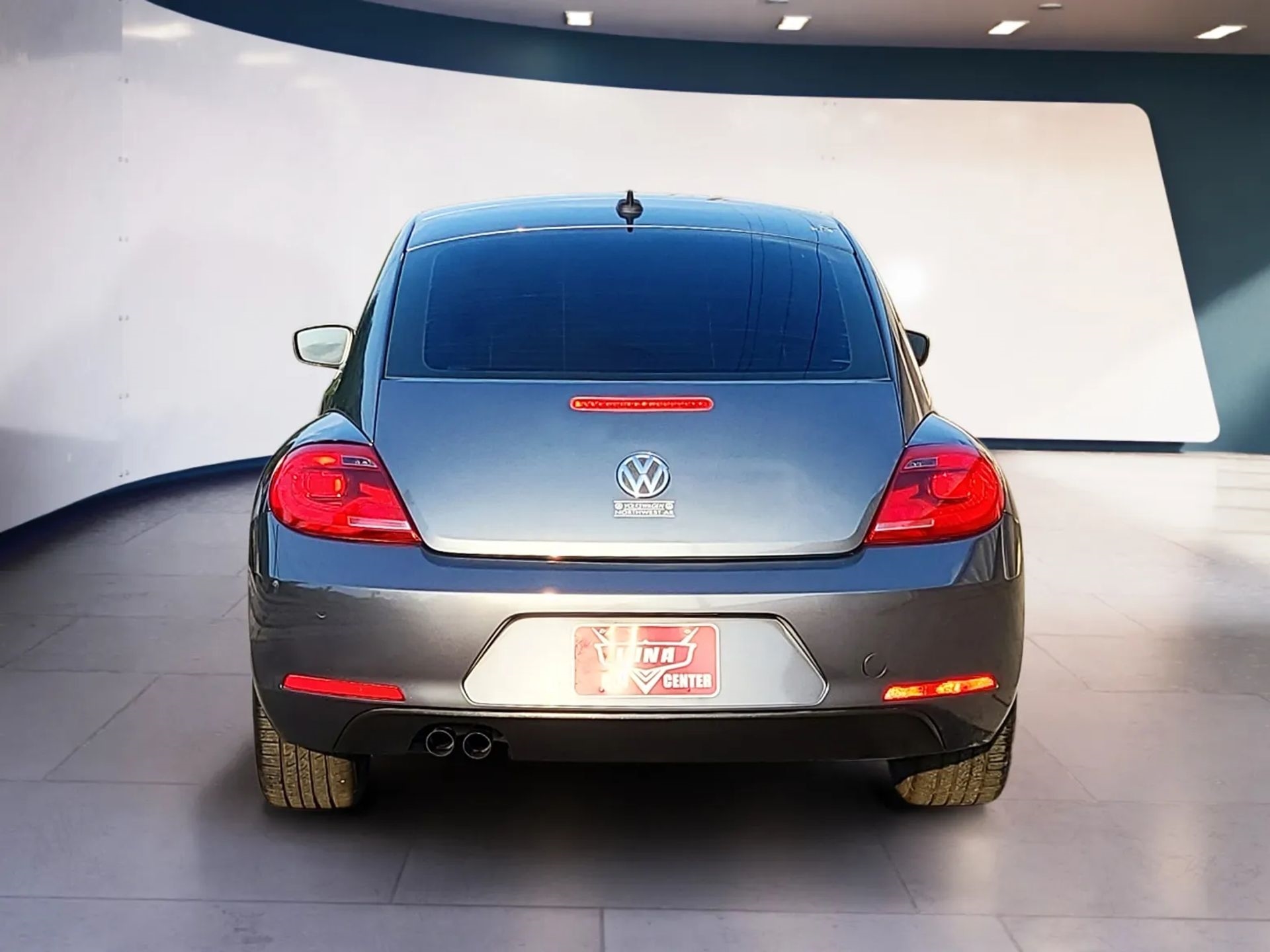 Volkswagen Beetle 2dr Cpe Auto 2.5L PZEV 2012