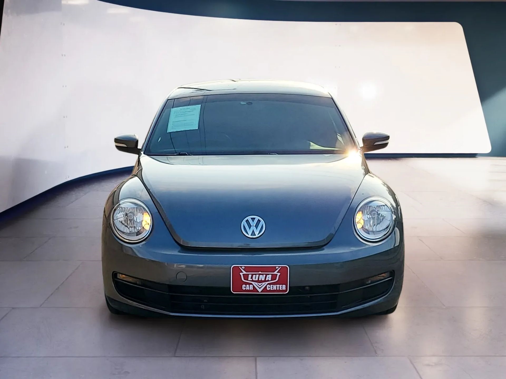 Volkswagen Beetle 2dr Cpe Auto 2.5L PZEV 2012