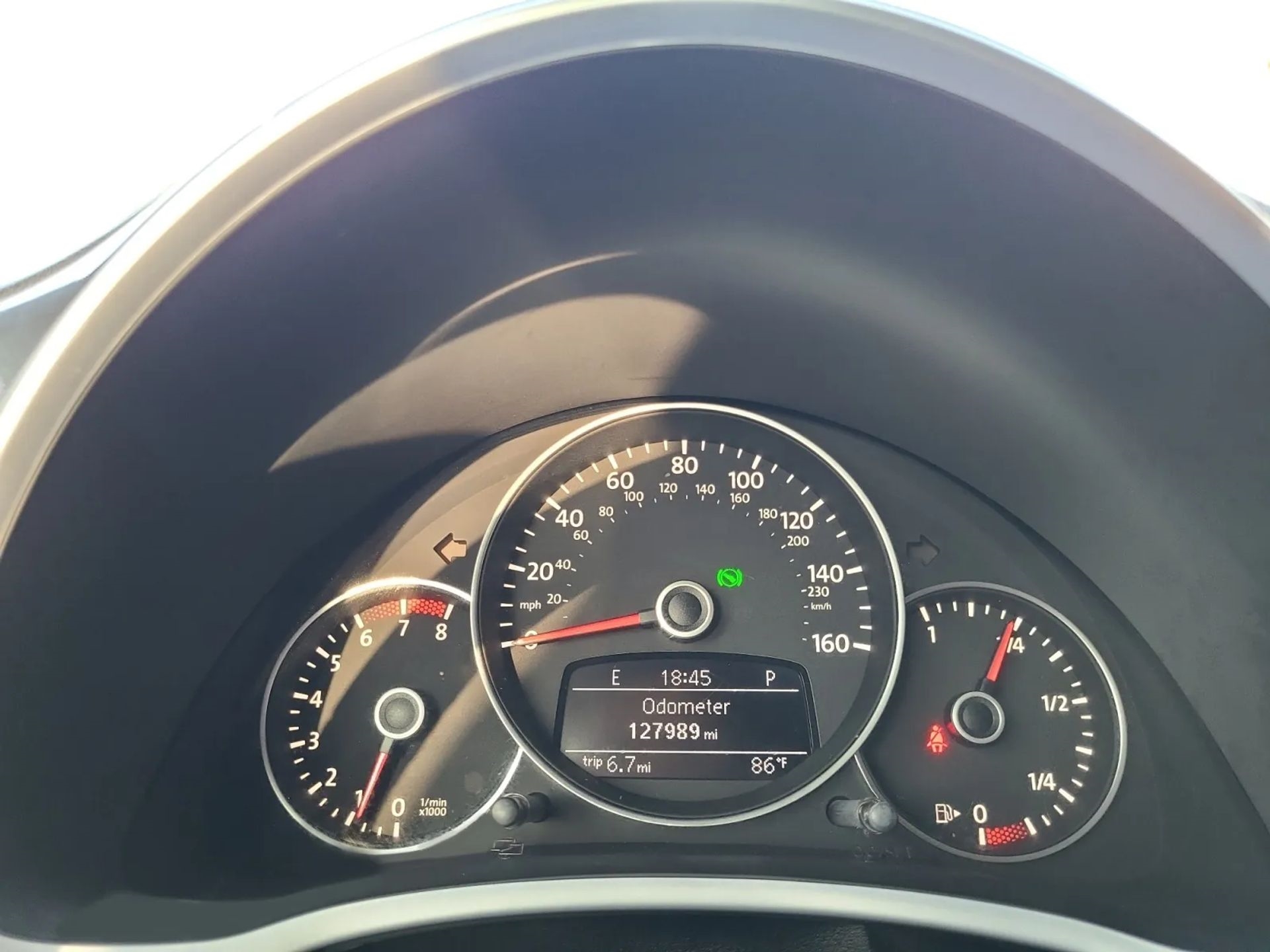 Volkswagen Beetle 2dr Cpe Auto 2.5L PZEV 2012