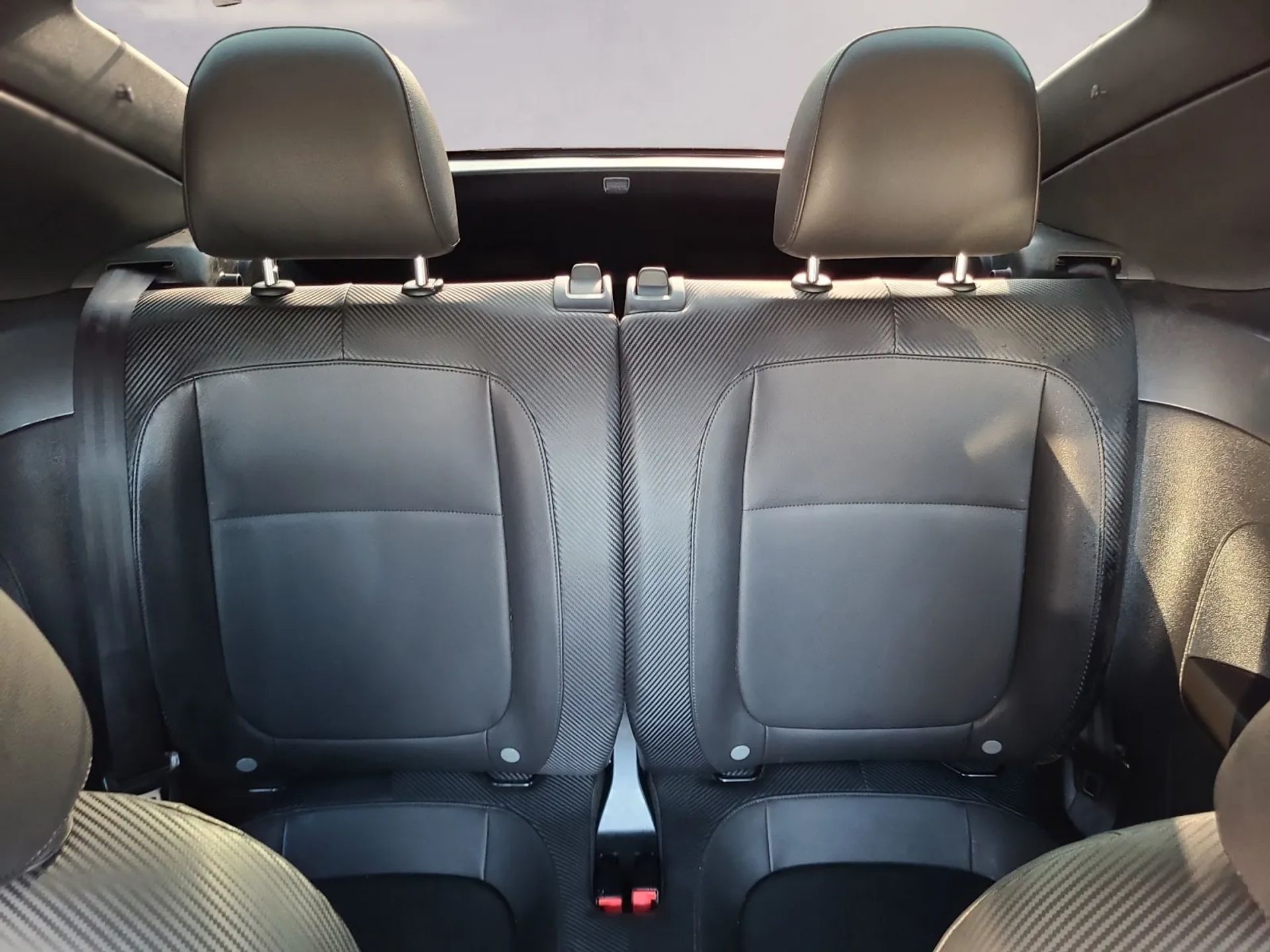Volkswagen Beetle 2dr Cpe Auto 2.5L PZEV 2012