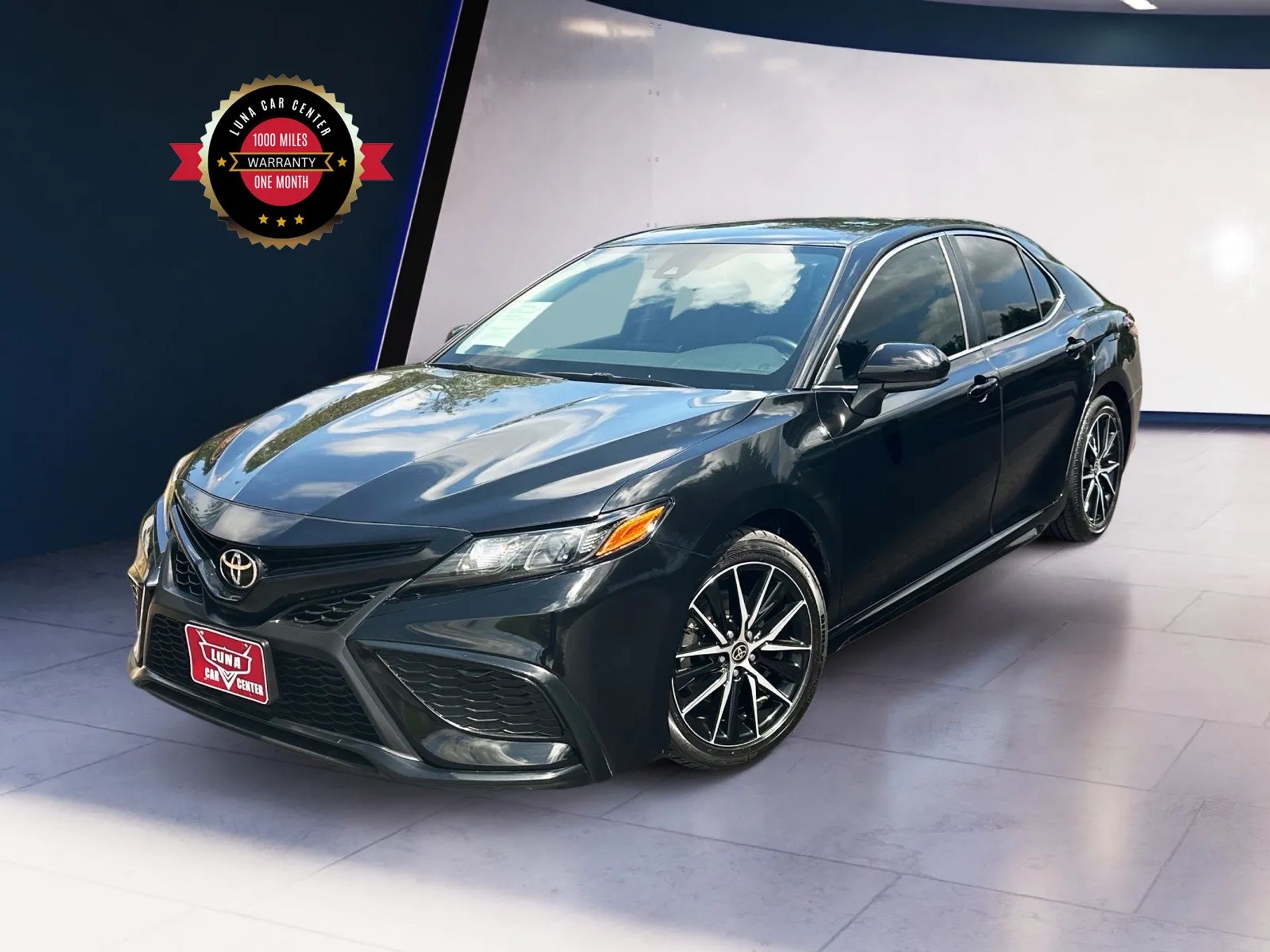 2021 Toyota Camry SE Nightshade Auto (Natl)