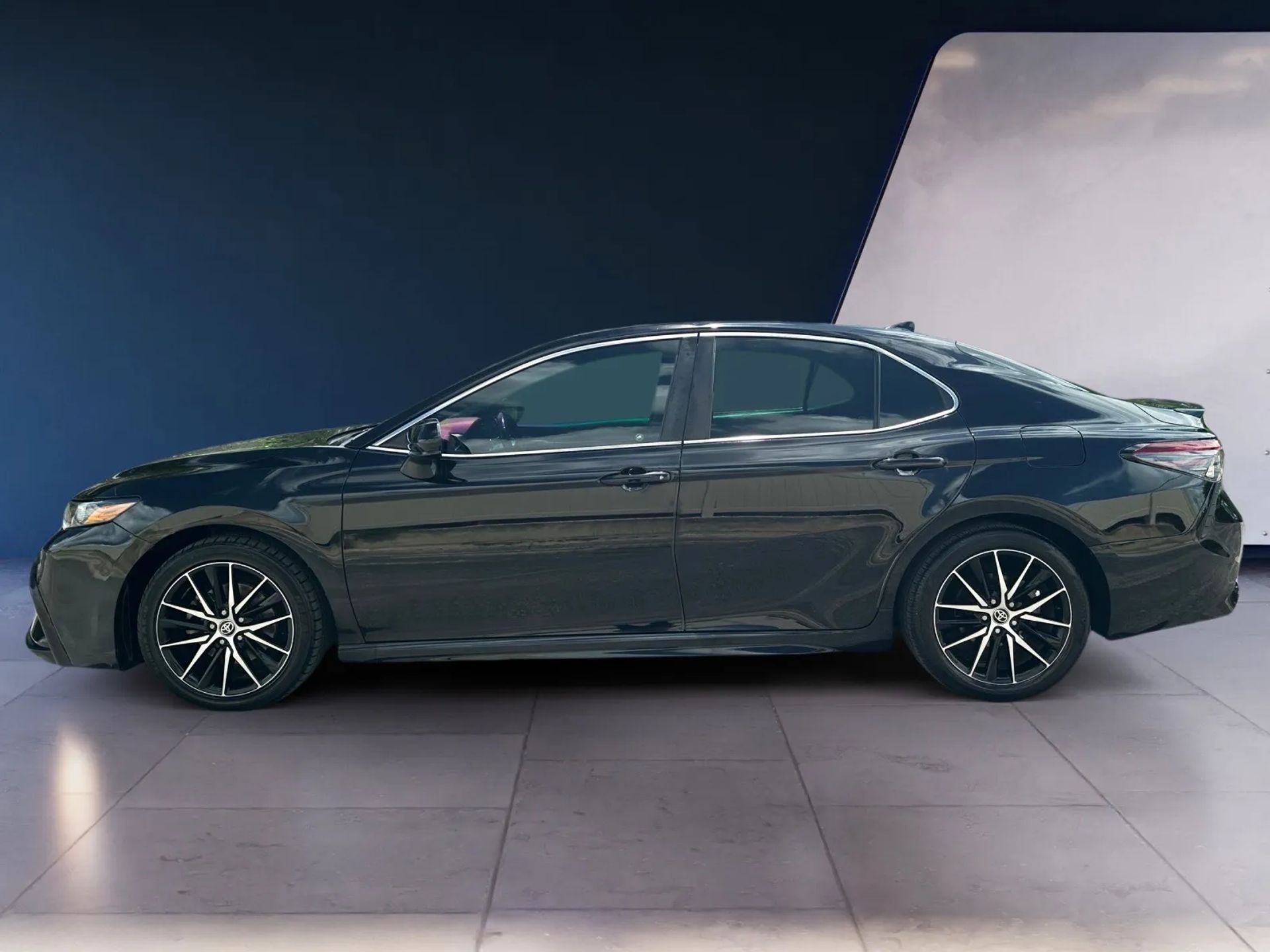 Toyota Camry SE Auto (Natl) 2021