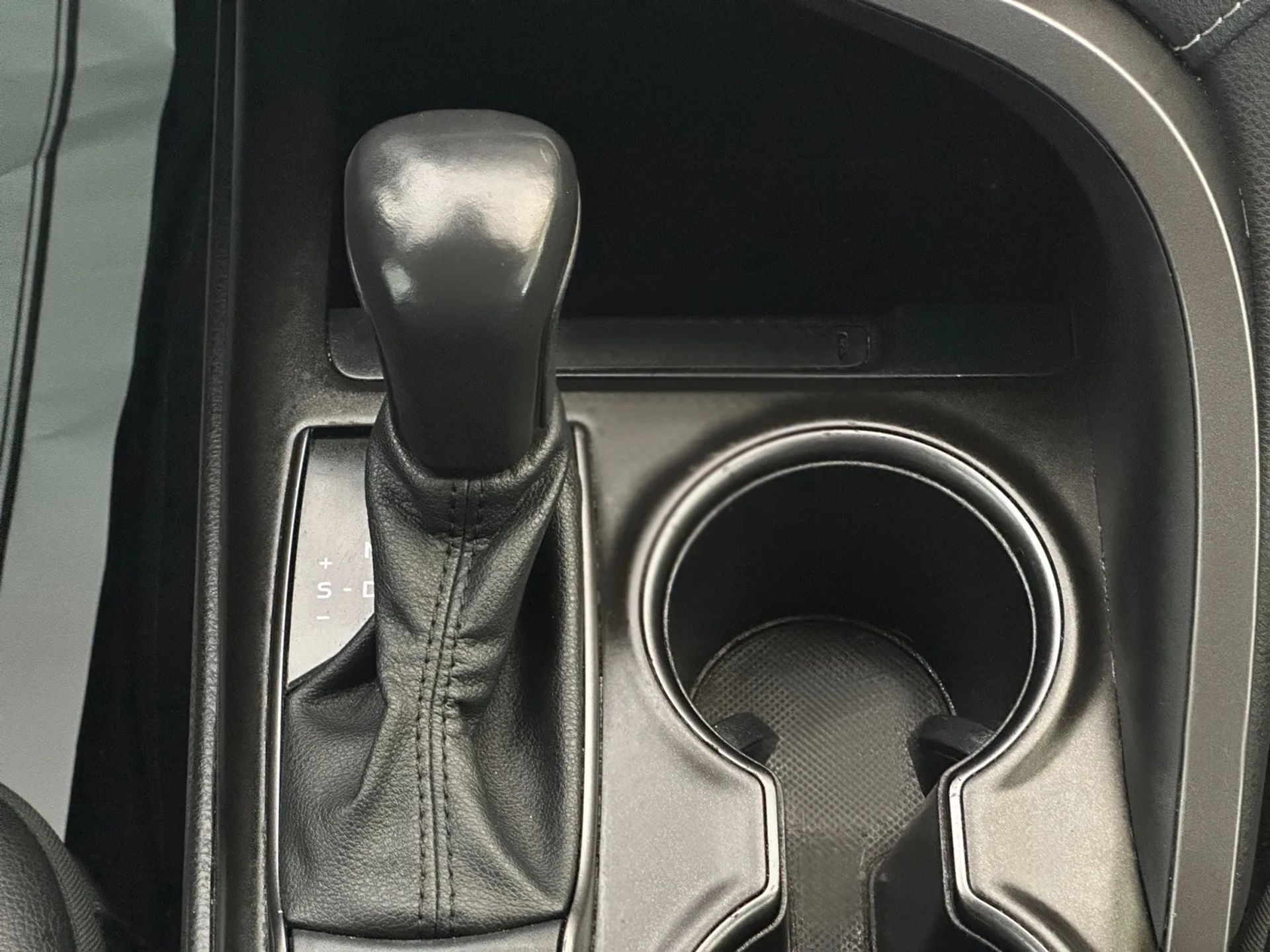 Toyota Camry SE Auto (Natl) 2021