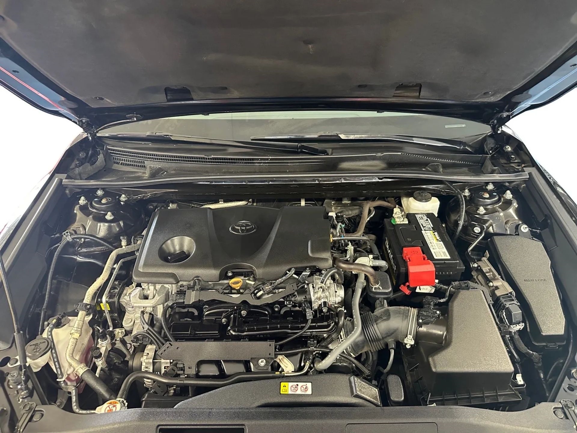 Toyota Camry SE Auto (Natl) 2021