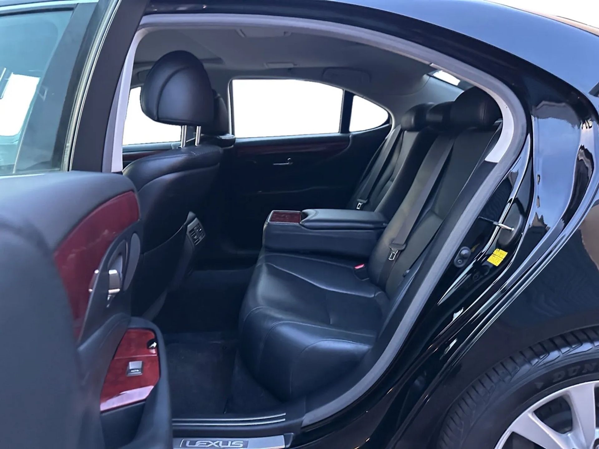 Lexus LS 460 4dr Sdn AWD 2012
