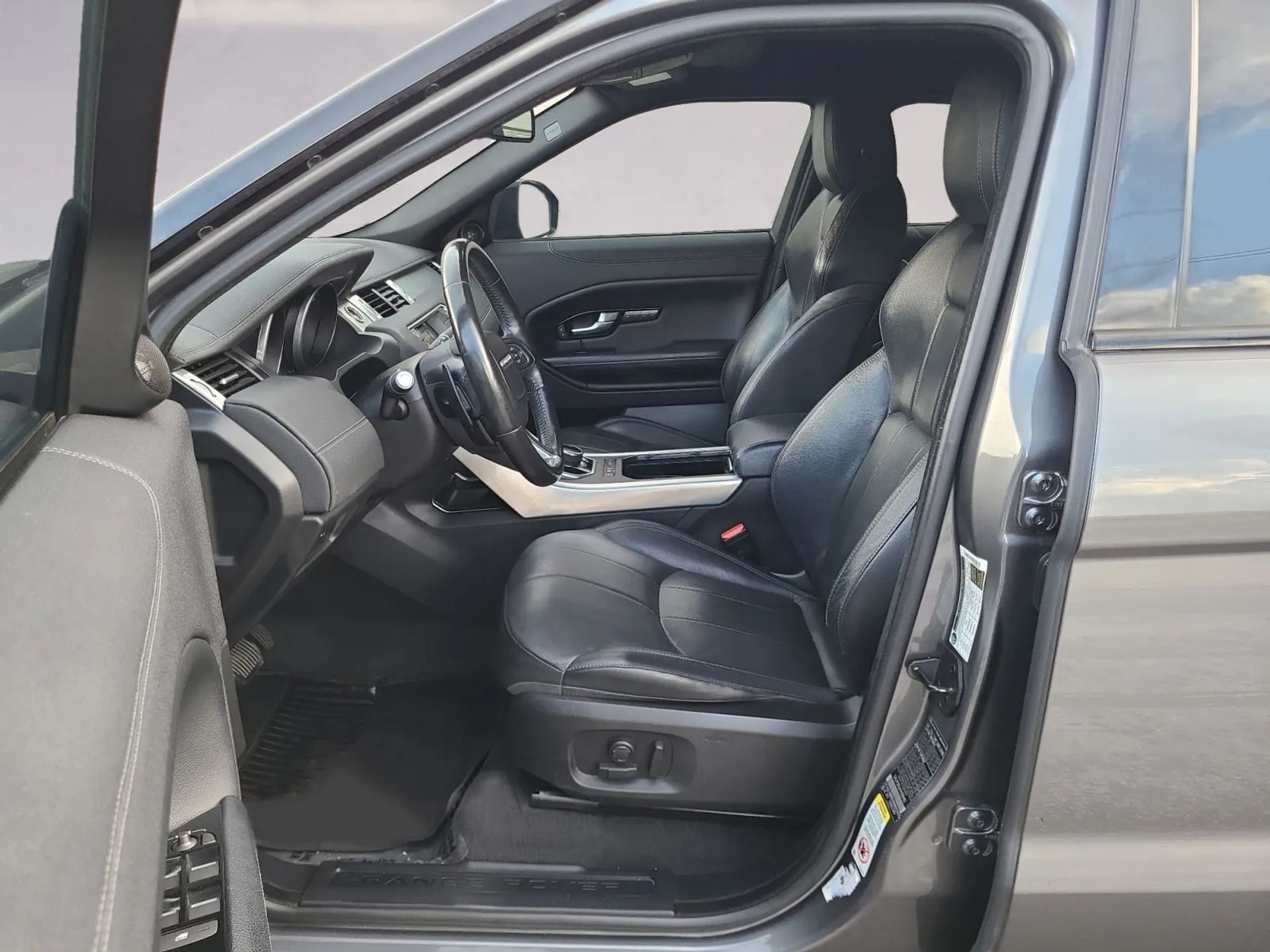 Land Rover Range Rover Evoque 5 Door SE 2017