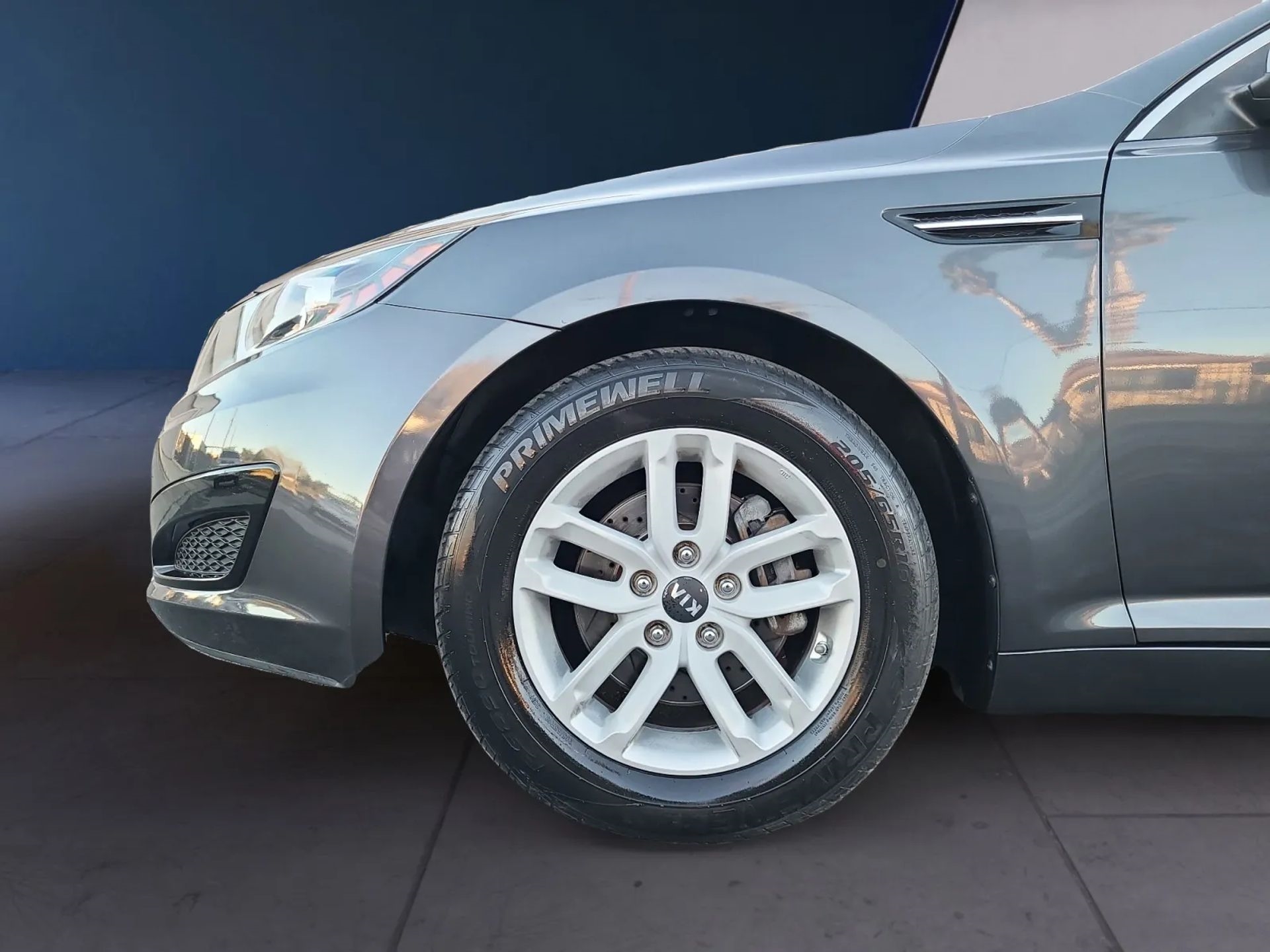 Kia Optima 4dr Sdn 2.4L Auto LX 2011
