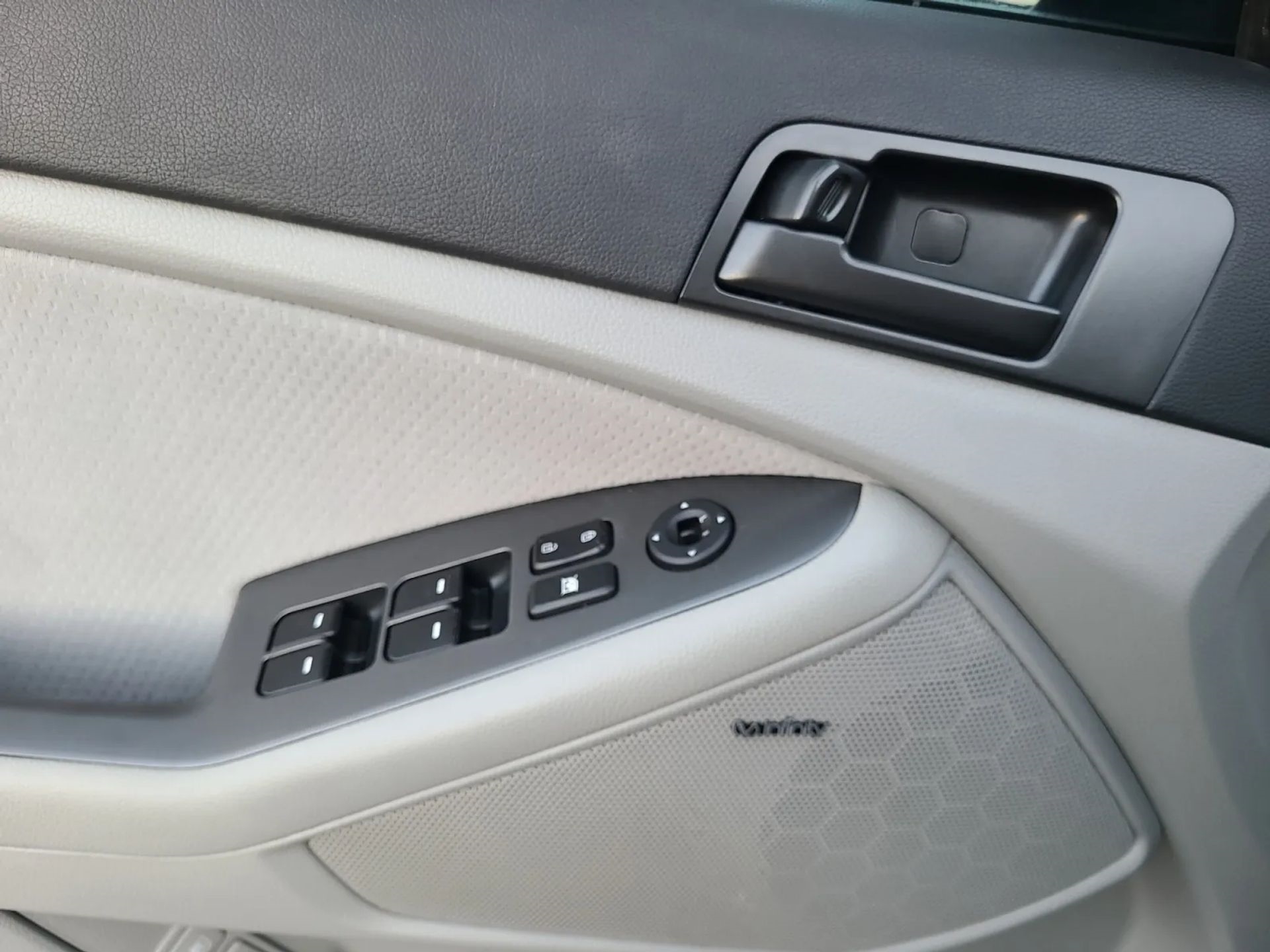 Kia Optima 4dr Sdn 2.4L Auto LX 2011