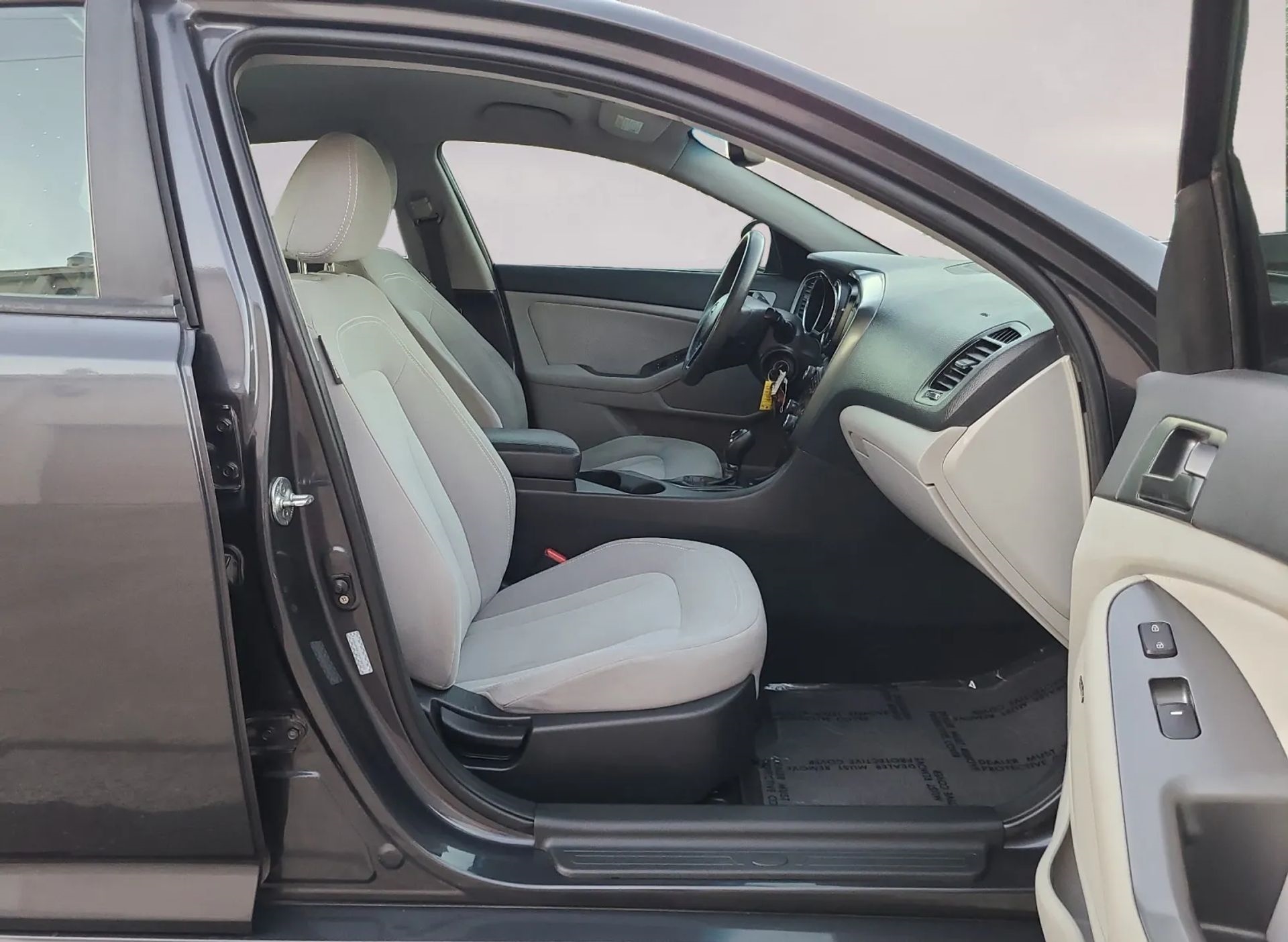 Kia Optima 4dr Sdn 2.4L Auto LX 2011