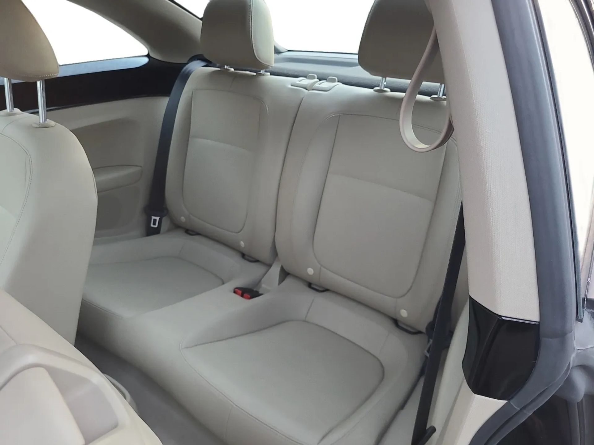 Volkswagen Beetle Coupe 2dr Auto 2.5L PZEV 2013