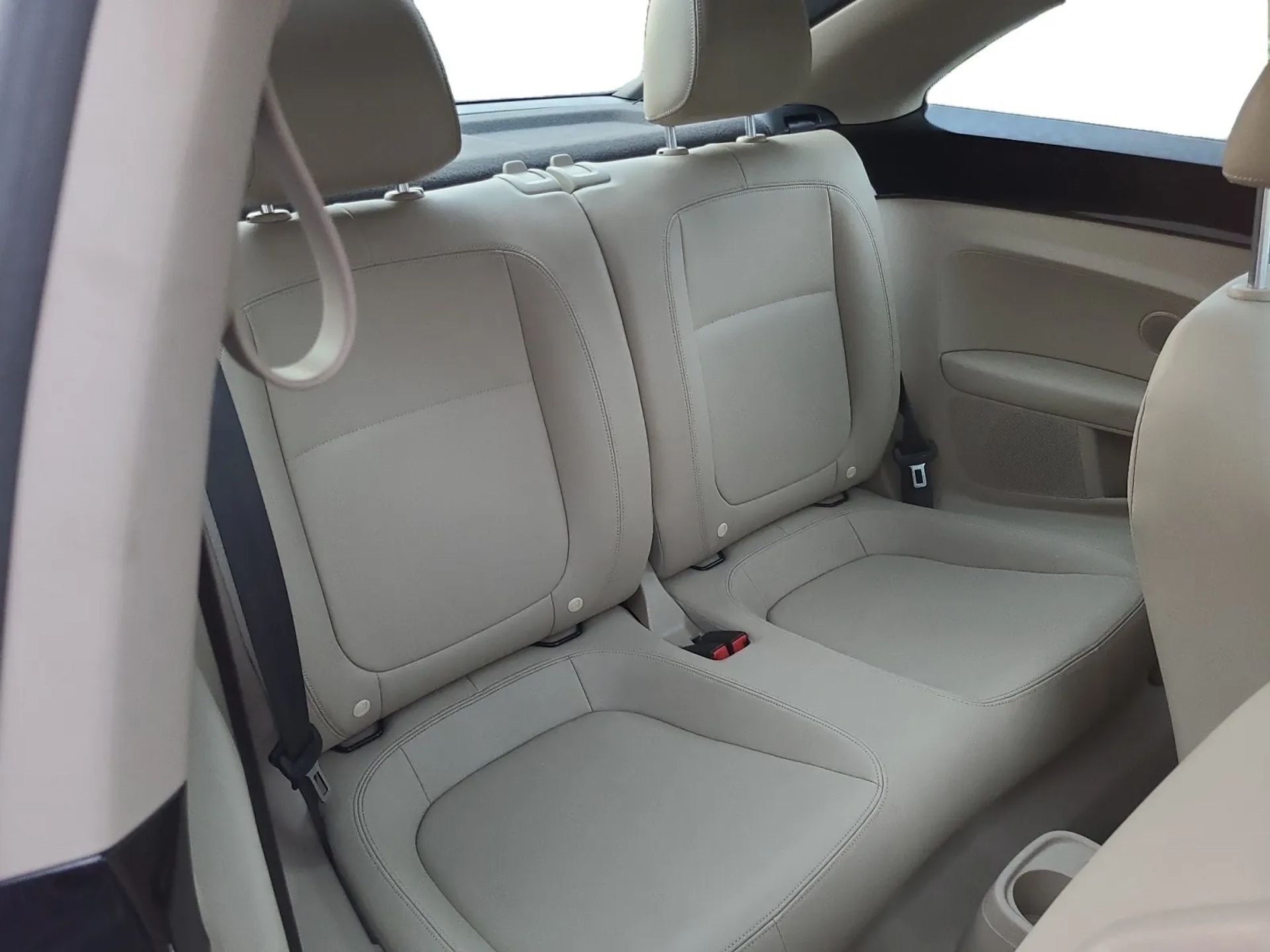 Volkswagen Beetle Coupe 2dr Auto 2.5L PZEV 2013