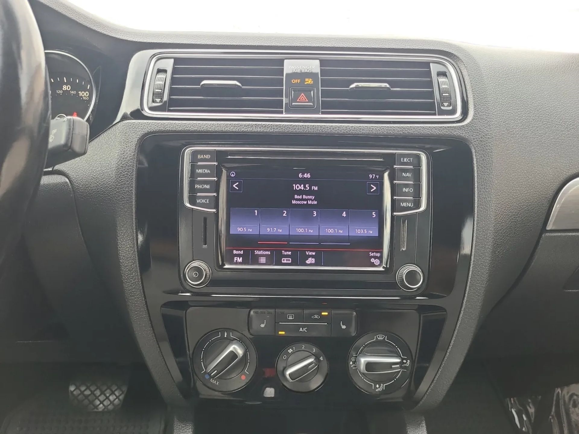 Volkswagen Jetta Sedan 4dr Auto 1.8T Sport PZEV 2016