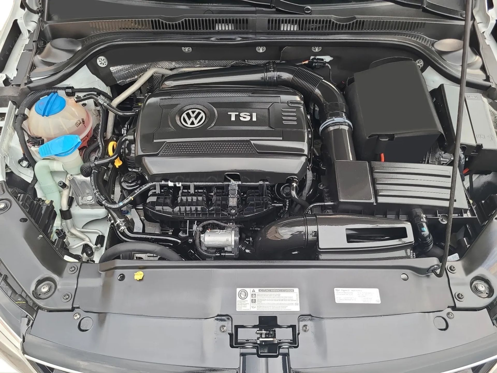Volkswagen Jetta Sedan 4dr Auto 1.8T Sport PZEV 2016