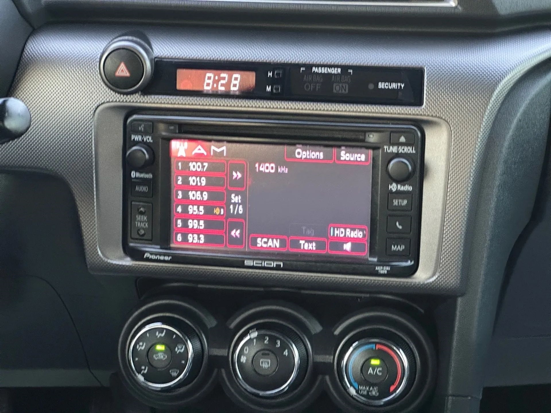 Scion tC 2dr HB Man (Natl) 2015