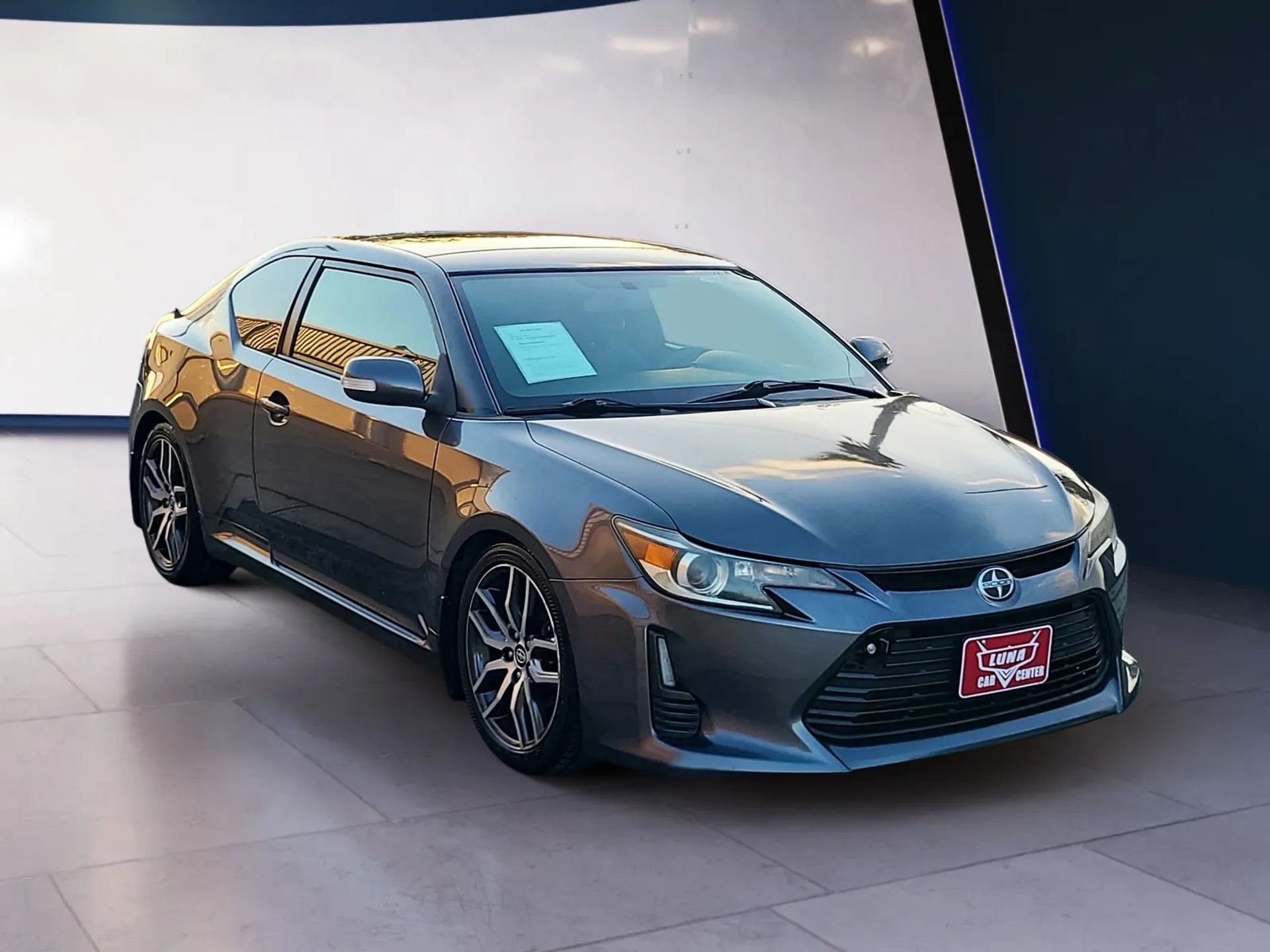 Scion tC 2dr HB Man (Natl) 2015