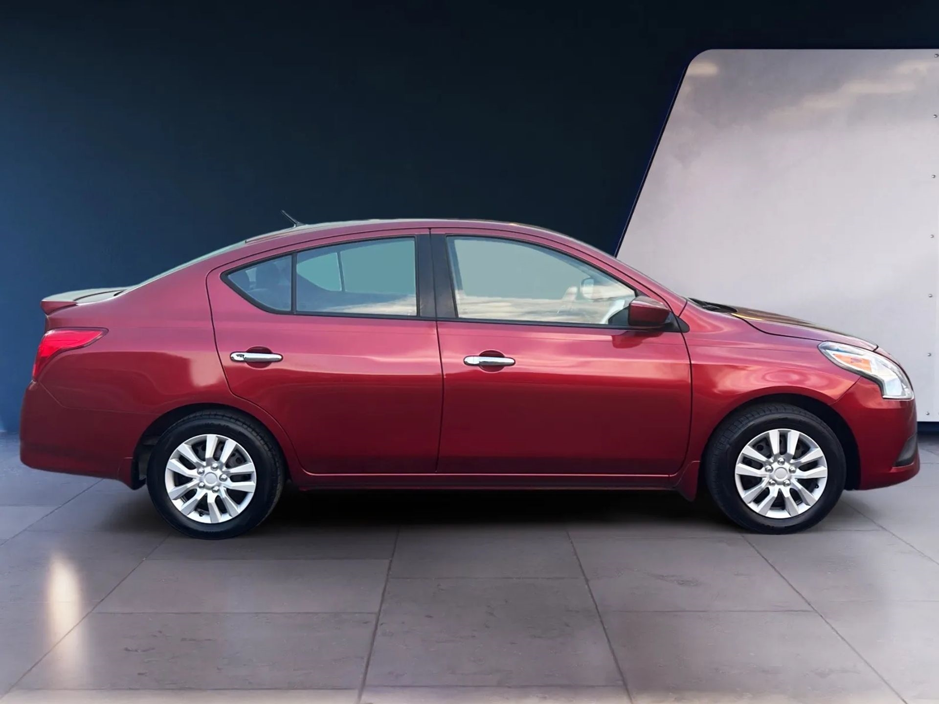 Nissan Versa 4dr Sdn CVT 1.6 SV 2016