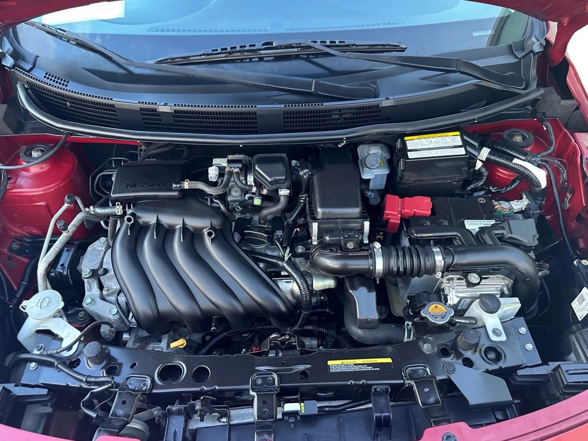 Nissan Versa 4dr Sdn CVT 1.6 SV 2016