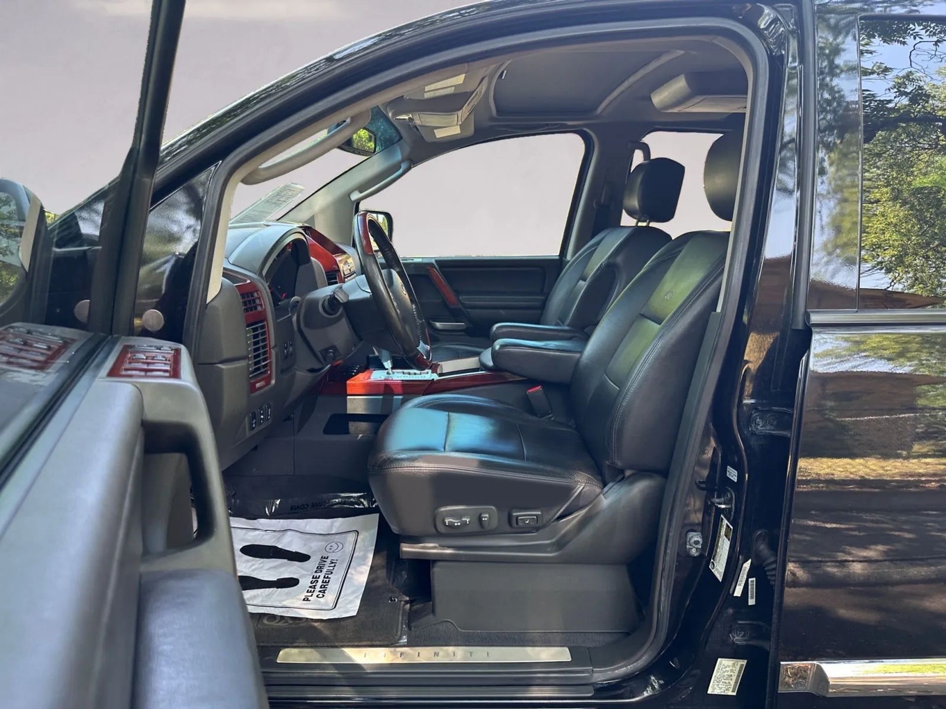 Infiniti QX56 4dr 2WD 2007