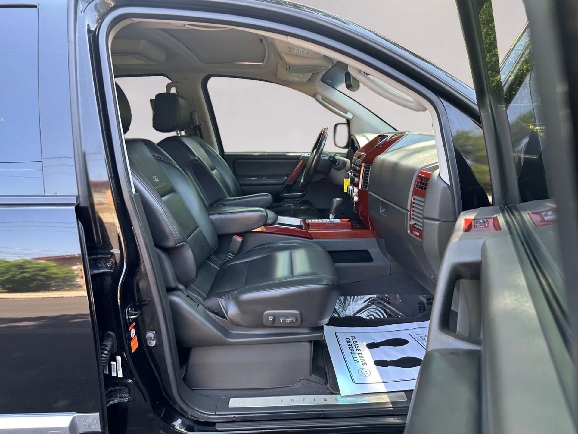 Infiniti QX56 4dr 2WD 2007