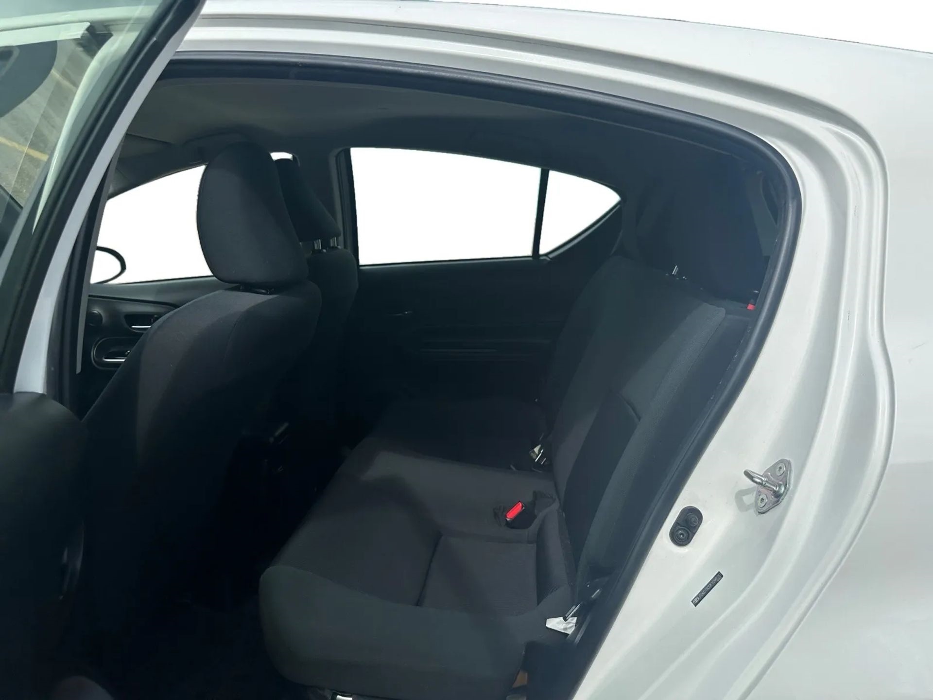 Toyota Prius c 5dr HB Three (Natl) 2015