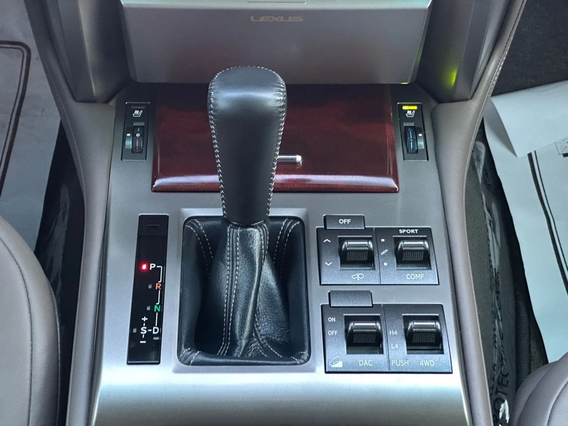 Lexus GX 460 4WD 4dr Premium 2013