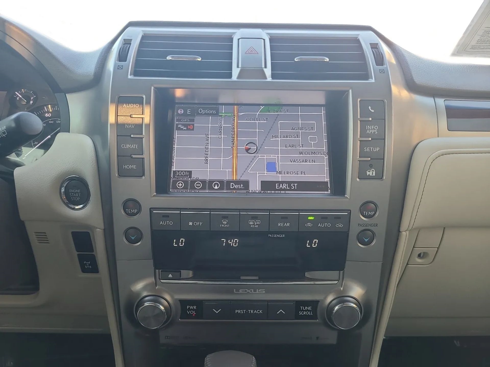 Lexus GX 460 4WD 4dr Luxury 2016