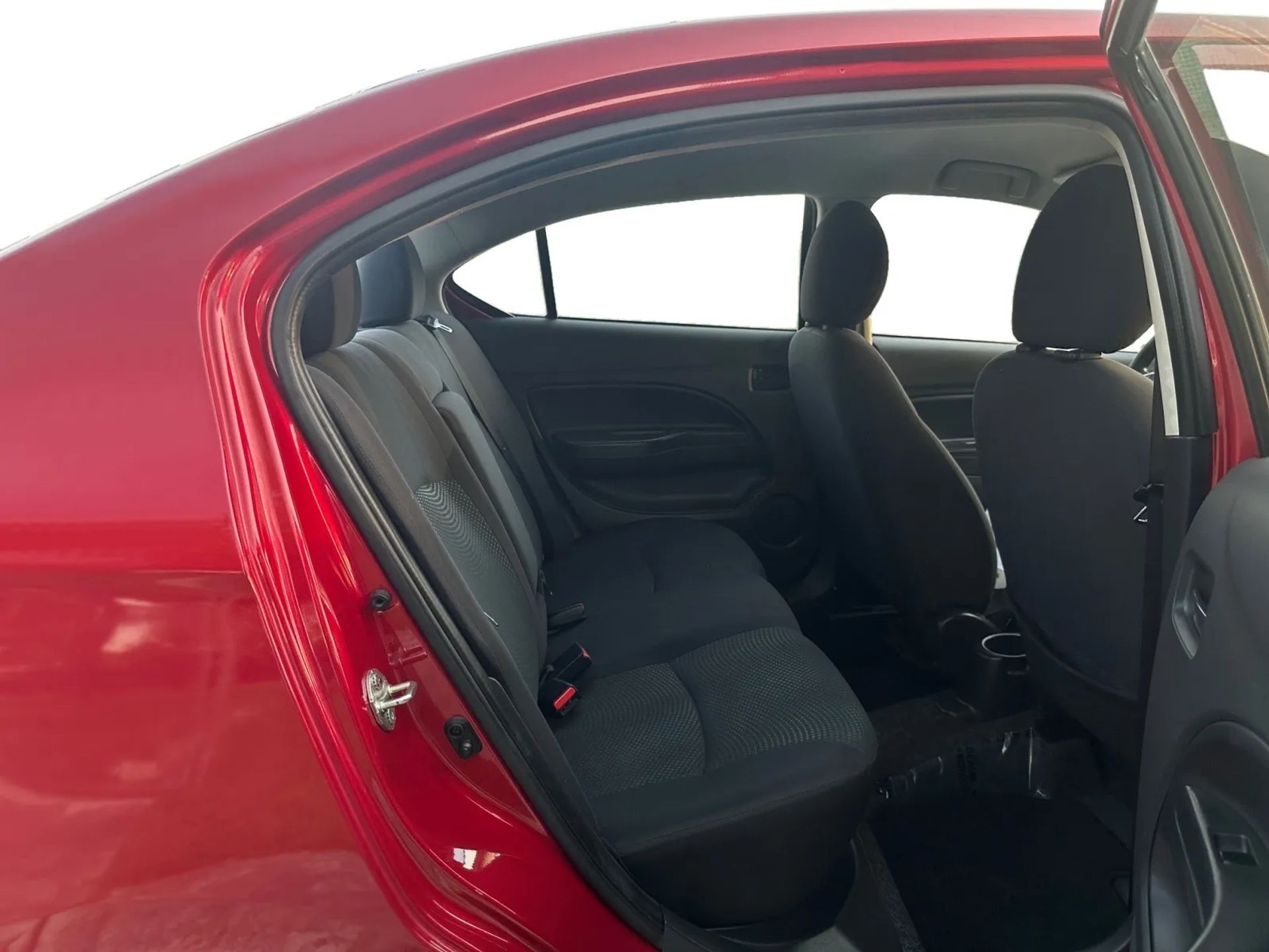 Mitsubishi Mirage G4 ES CVT 2019