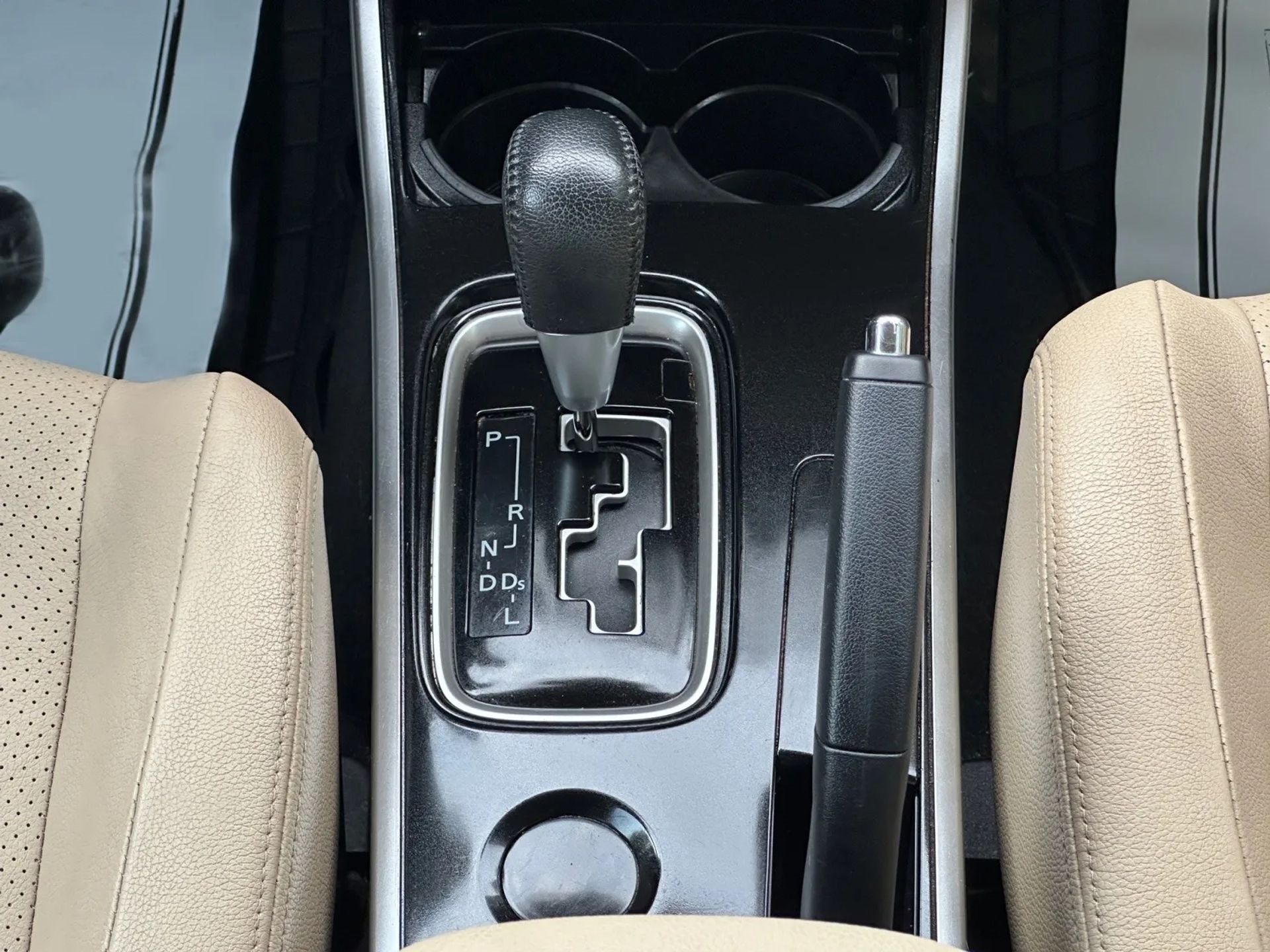 Mitsubishi Outlander SEL FWD 2018