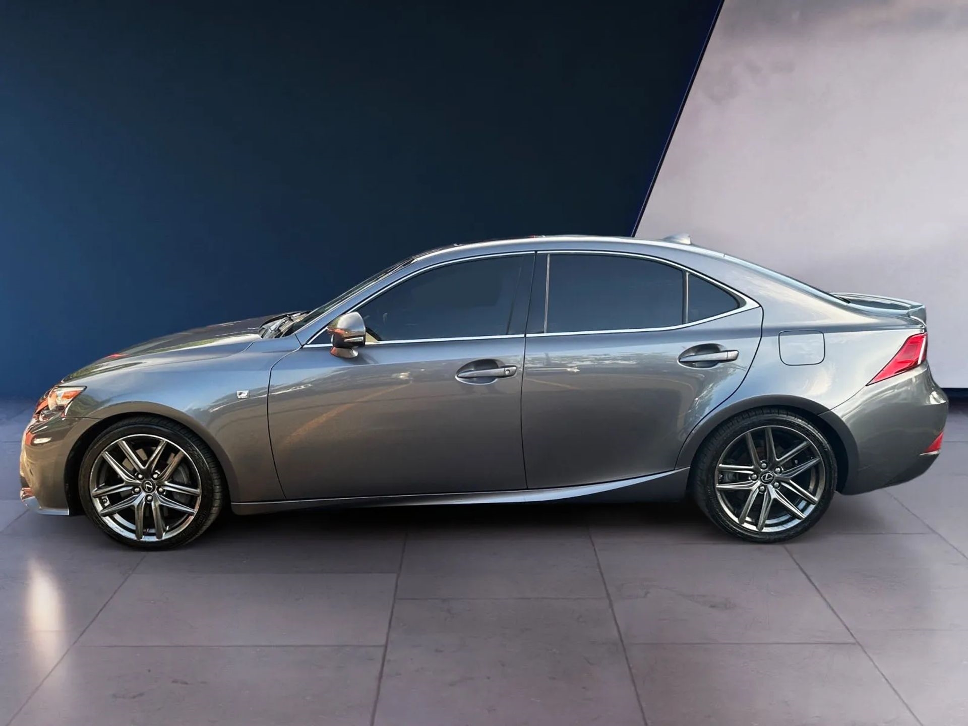 Lexus IS 200t 4dr Sdn 2016