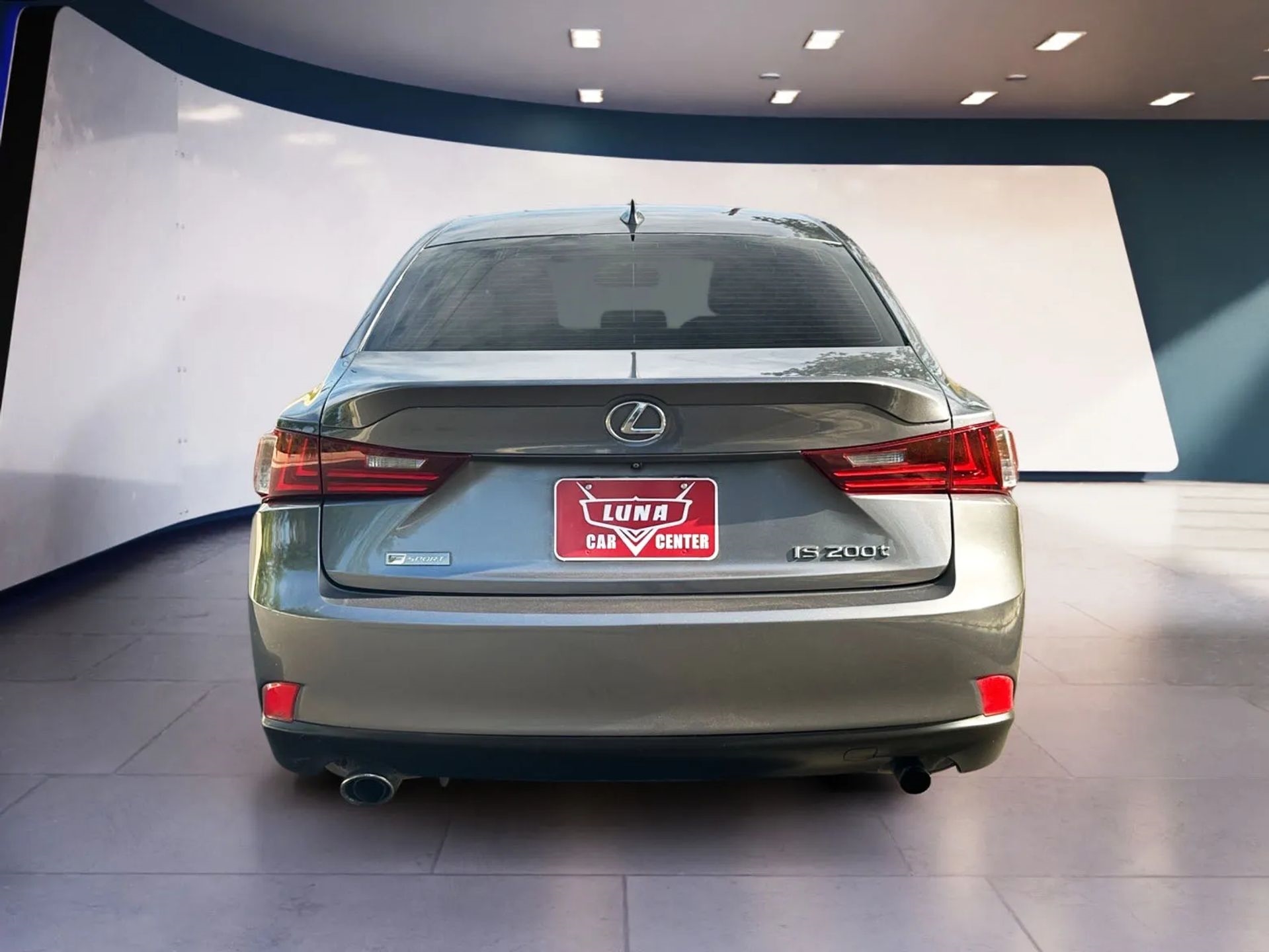 Lexus IS 200t 4dr Sdn 2016