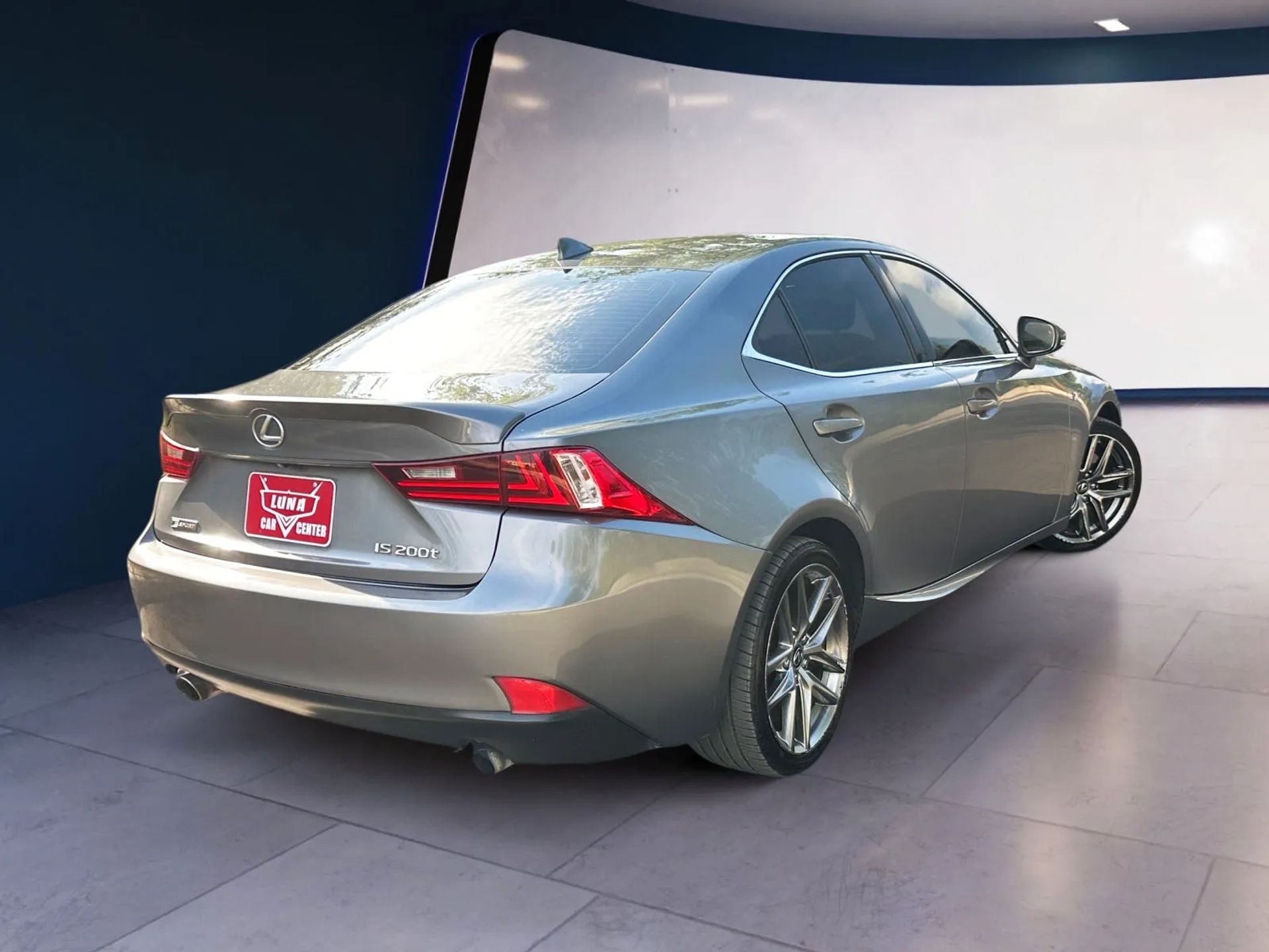 Lexus IS 200t 4dr Sdn 2016