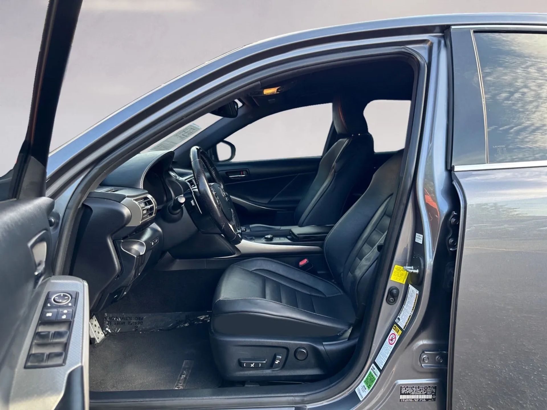 Lexus IS 200t 4dr Sdn 2016