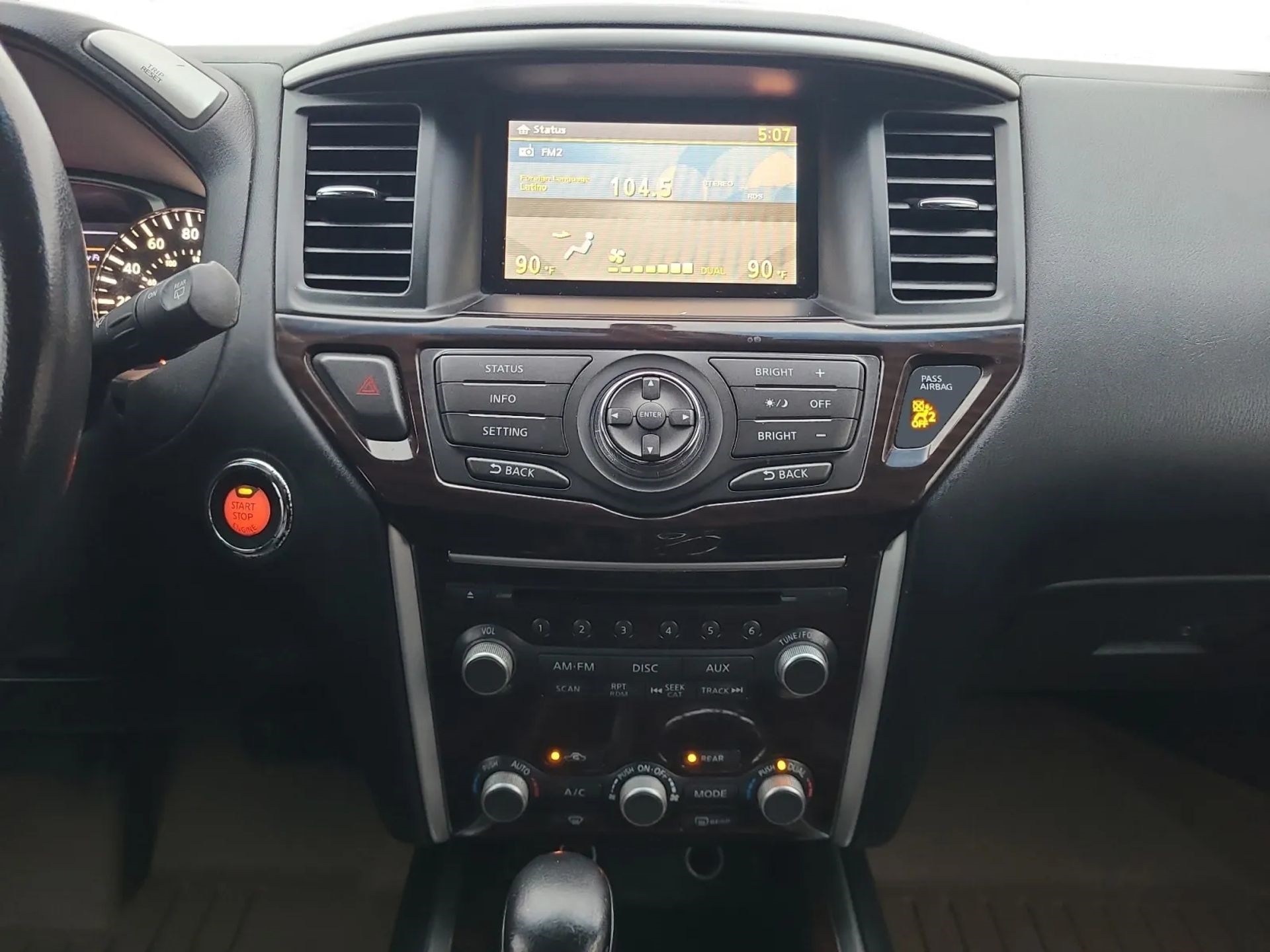 Nissan Pathfinder 2WD 4dr SL 2014