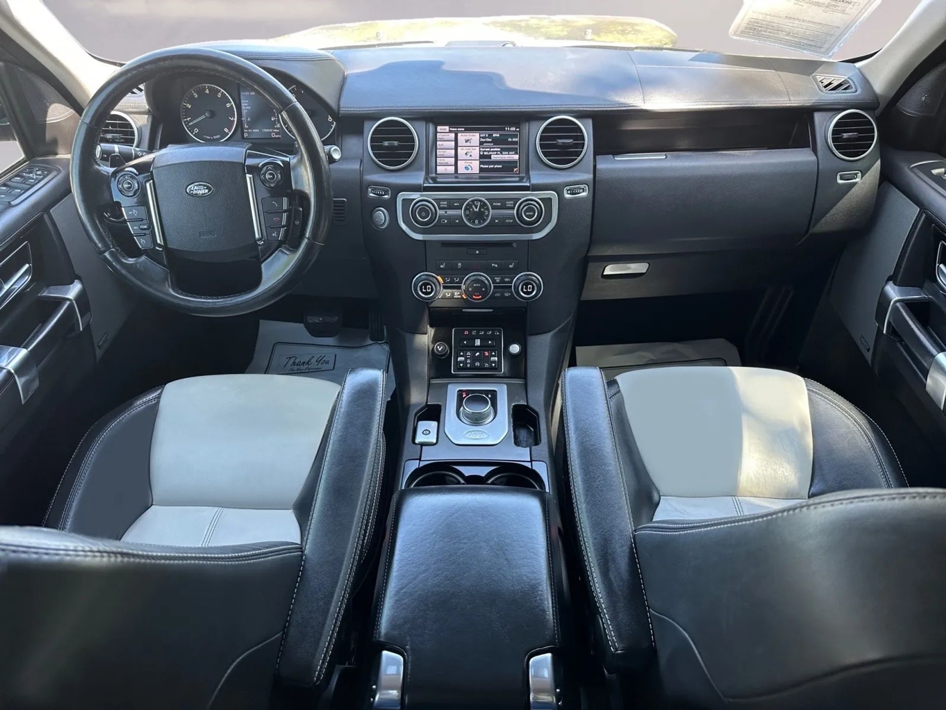 Land Rover LR4 4WD 4dr LUX 2015