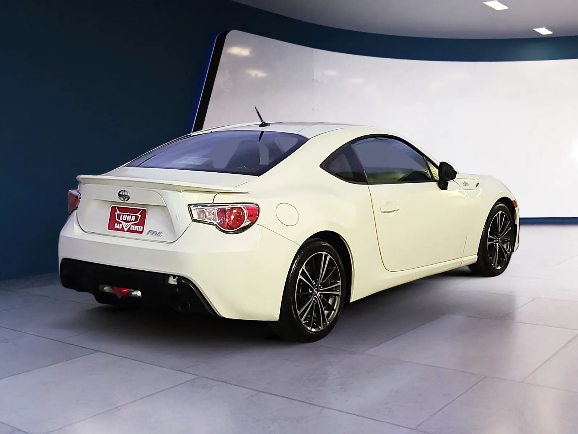 Scion FR-S 2dr Cpe Auto (Natl) 2014