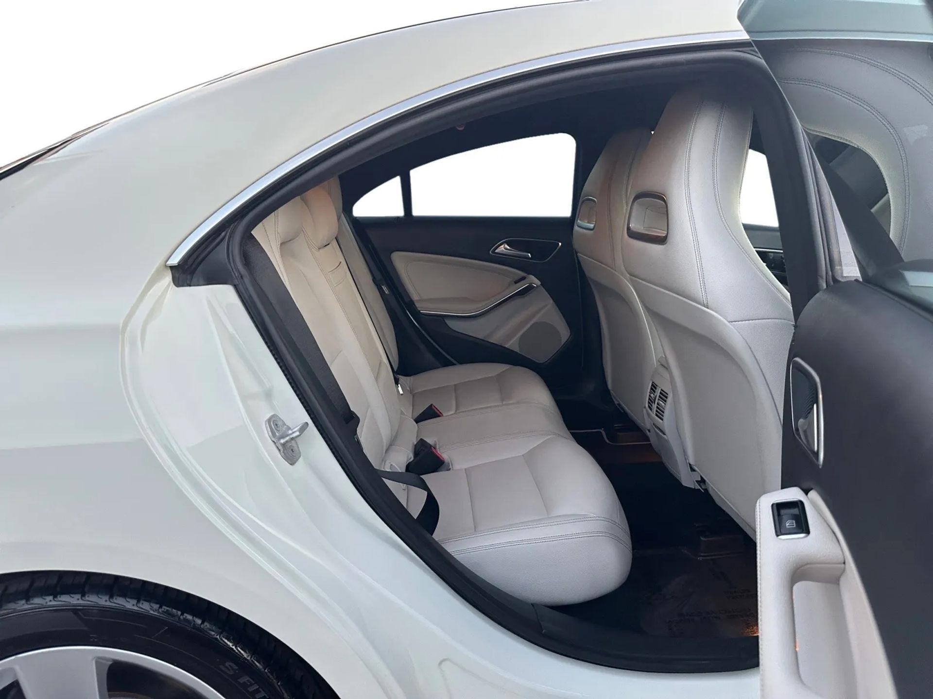 Mercedes-Benz CLA 4dr Sdn CLA 250 4MATIC 2016