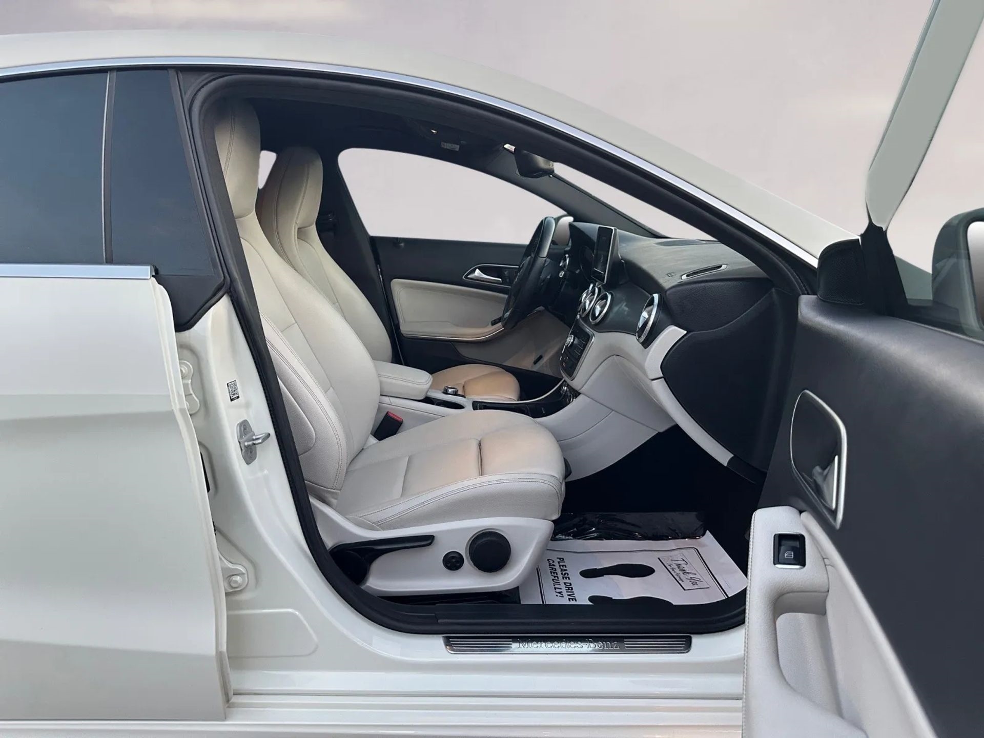 Mercedes-Benz CLA 4dr Sdn CLA 250 4MATIC 2016