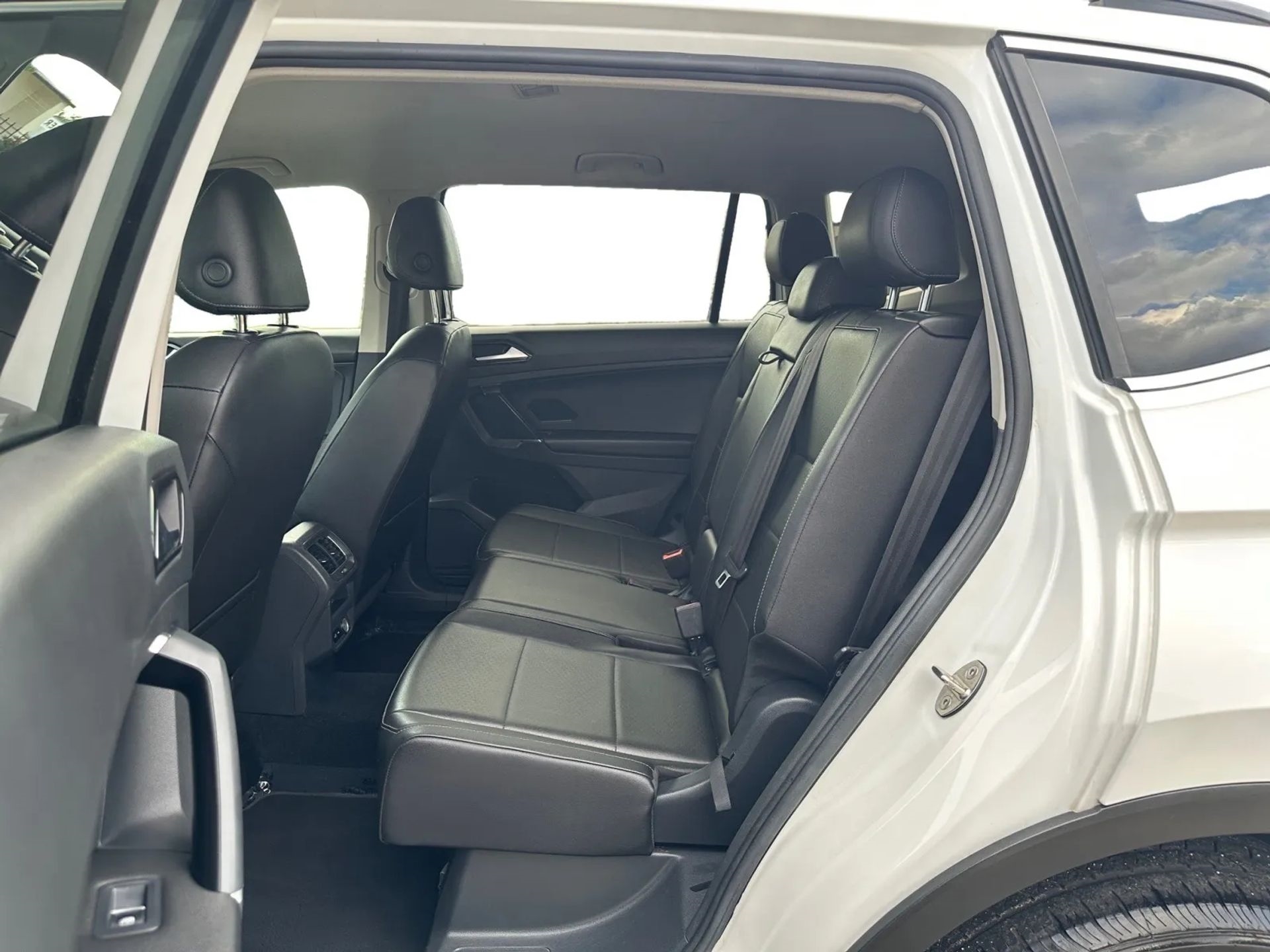 Volkswagen Tiguan 2.0T SEL FWD 2018