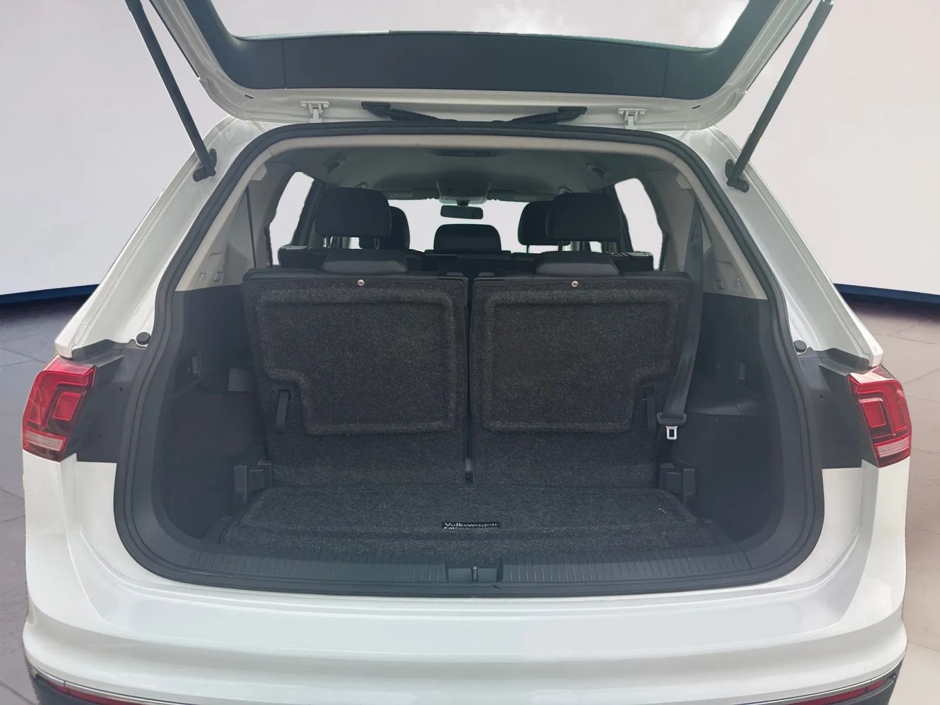 Volkswagen Tiguan 2.0T SEL FWD 2018