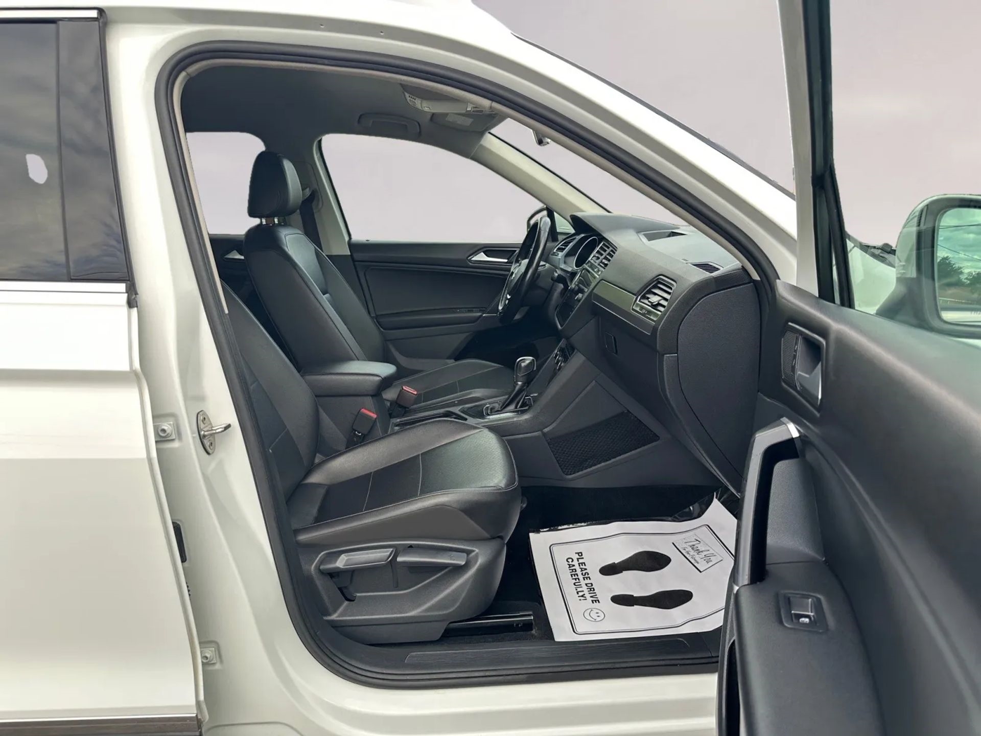 Volkswagen Tiguan 2.0T SEL FWD 2018