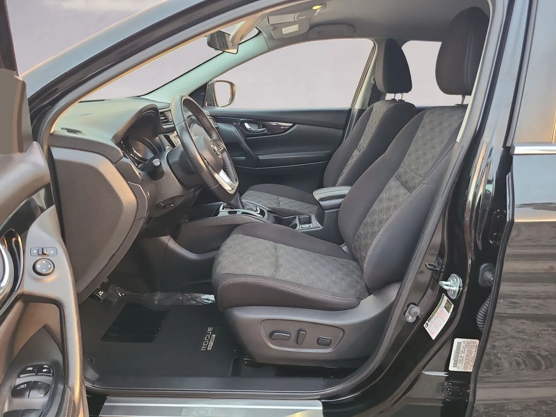 Nissan Rogue Sport AWD SV 2017