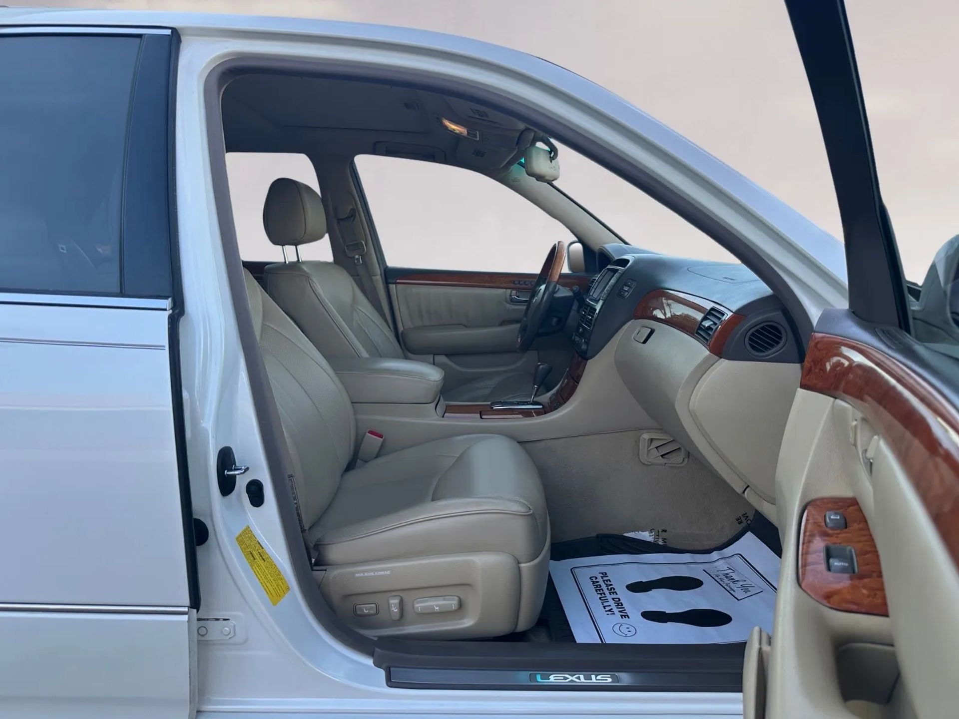 Lexus LS 430 4dr Sdn 2004