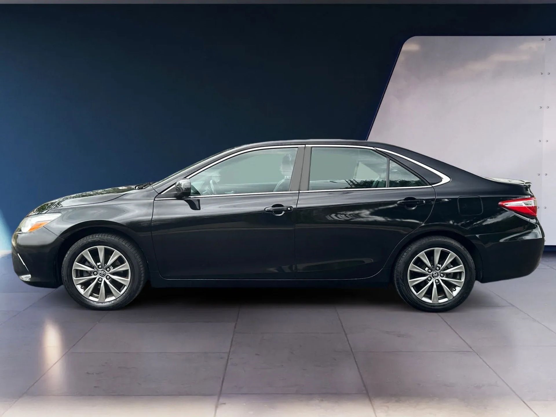 Toyota Camry 4dr Sdn I4 Auto XLE (Natl) 2015