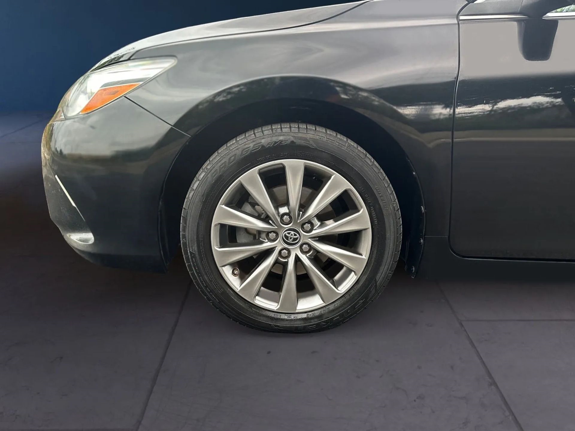 Toyota Camry 4dr Sdn I4 Auto XLE (Natl) 2015