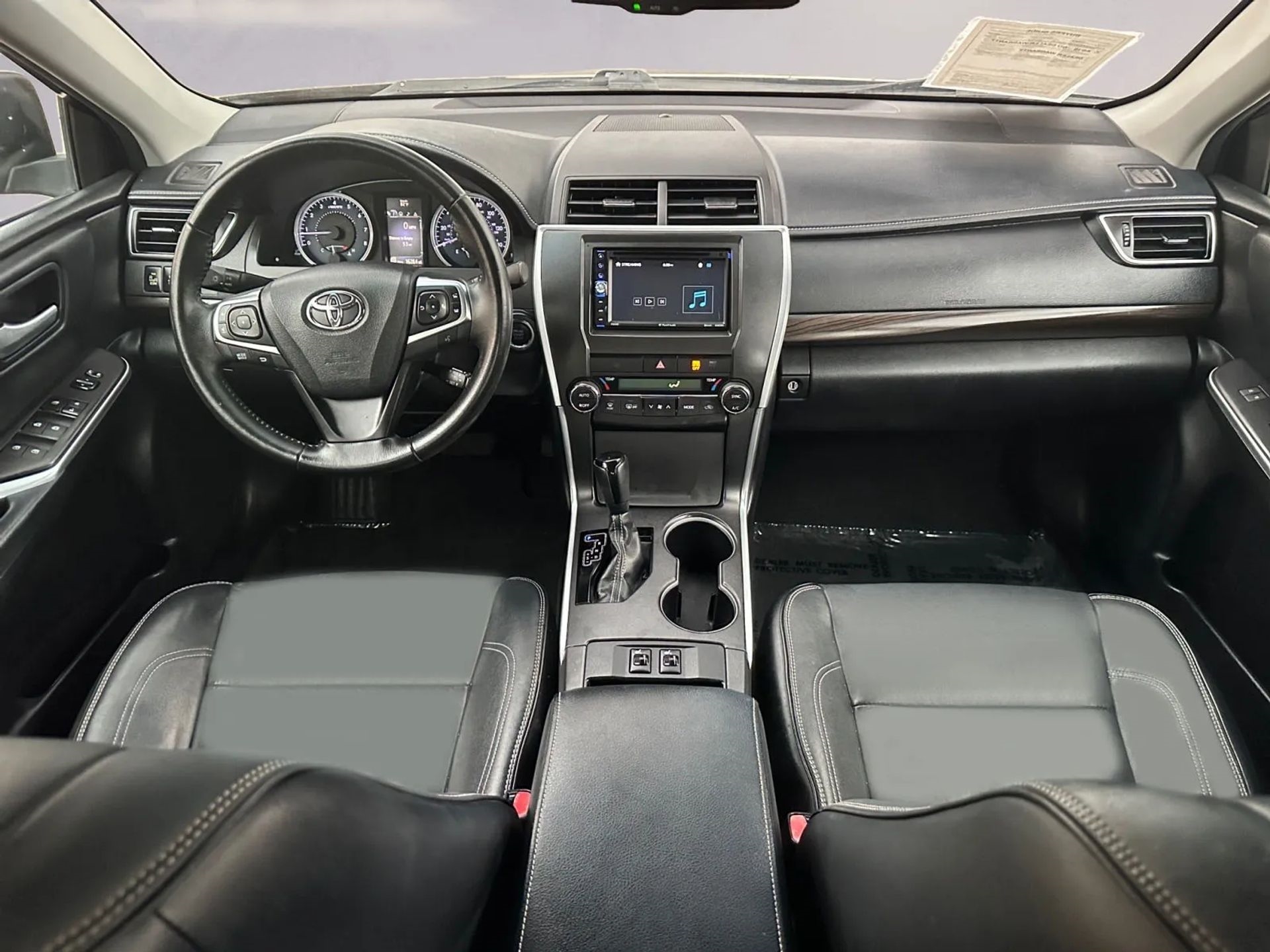 Toyota Camry 4dr Sdn I4 Auto XLE (Natl) 2015