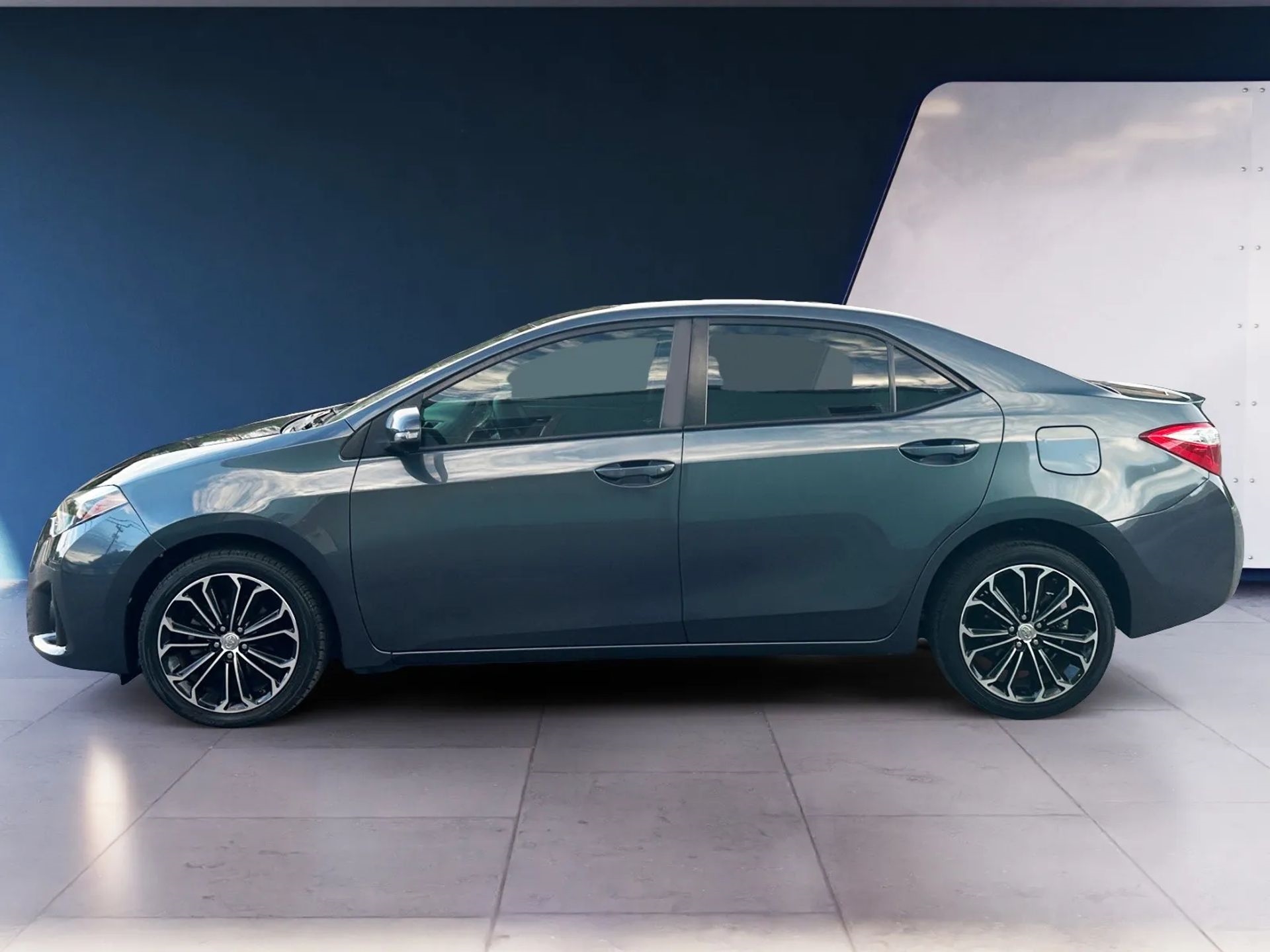 Toyota Corolla 4dr Sdn CVT LE Premium (Natl) 2015