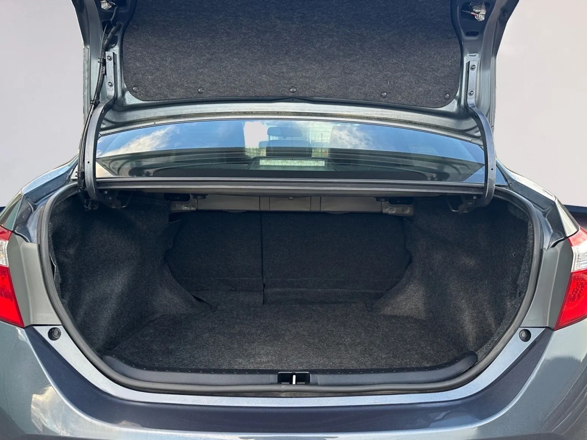Toyota Corolla 4dr Sdn CVT LE Premium (Natl) 2015