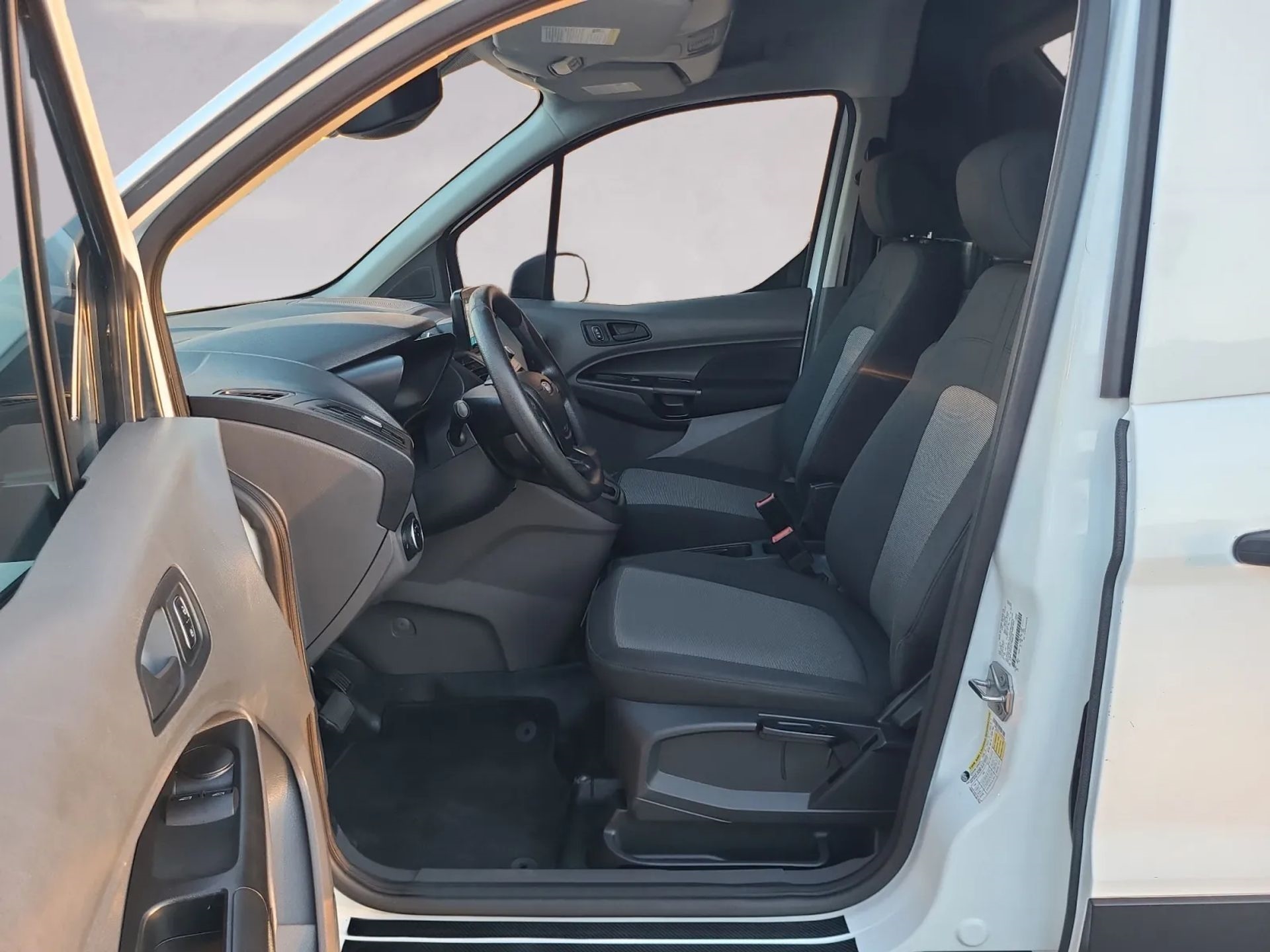 Ford Transit Connect Van XL LWB w/Rear Symmetrical Doors 2020