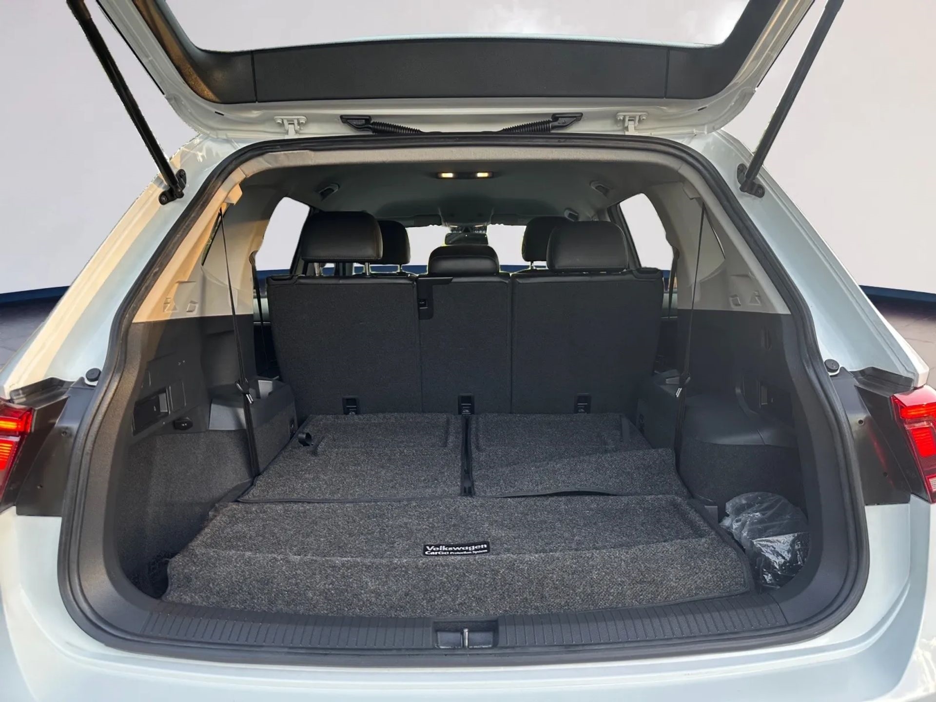 Volkswagen Tiguan 2.0T SEL FWD 2018
